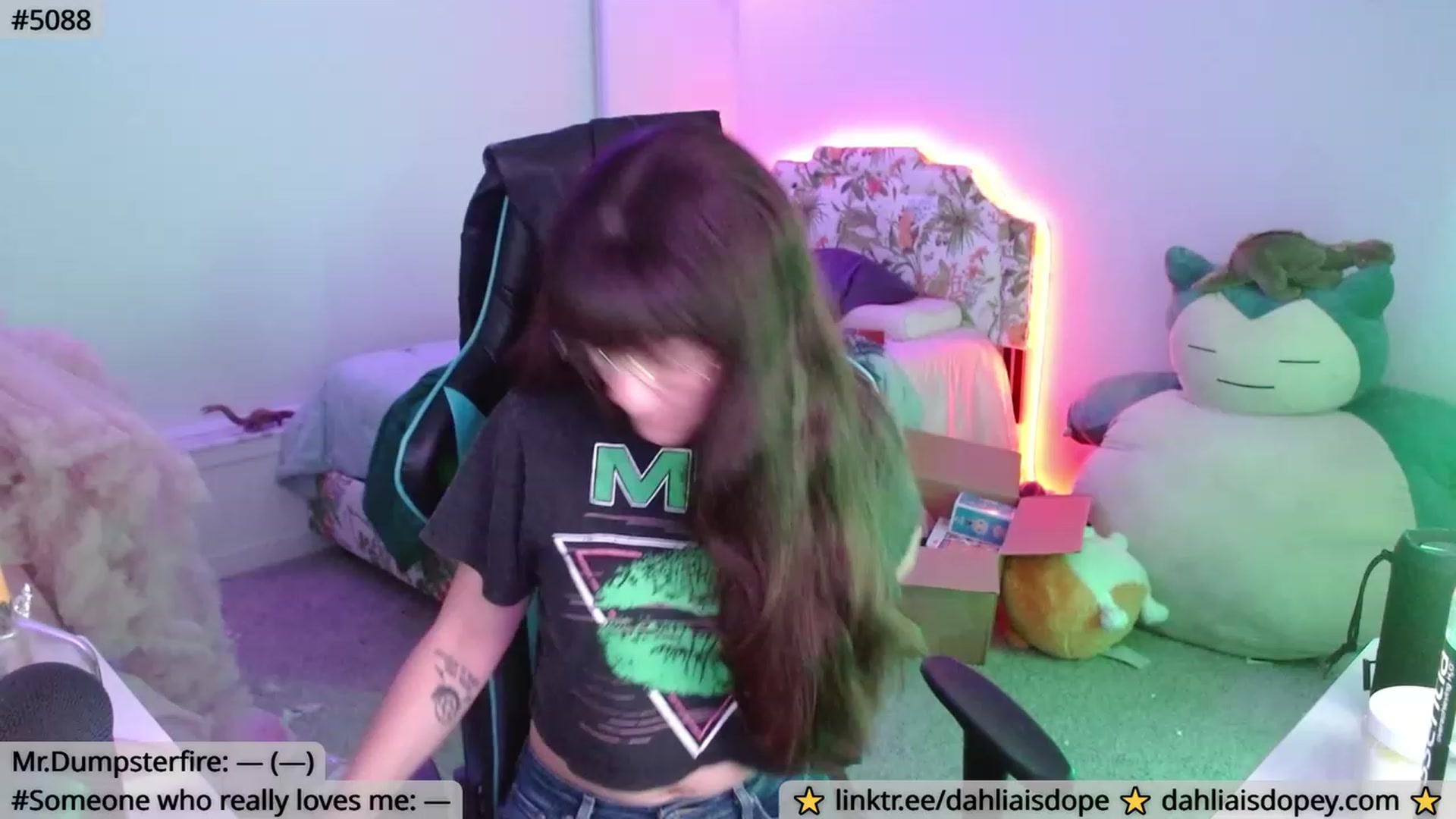 Gallery image thumbnail from DahliaIsDopey's myfreecams stream on, 12/23/2022, 06:52 image 1 of 20