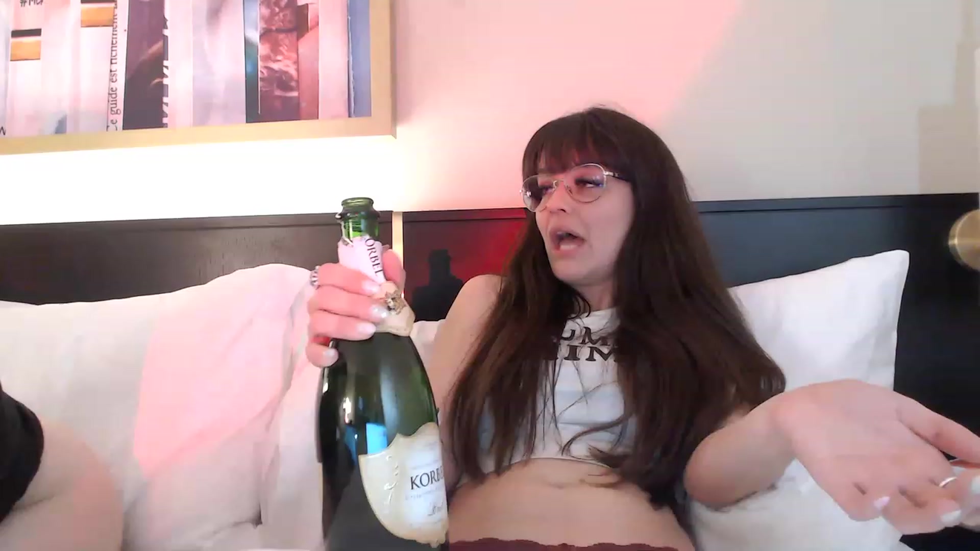 Gallery image thumbnail from DahliaIsDopey's myfreecams stream on, 01/04/2023, 07:29 image 1 of 20