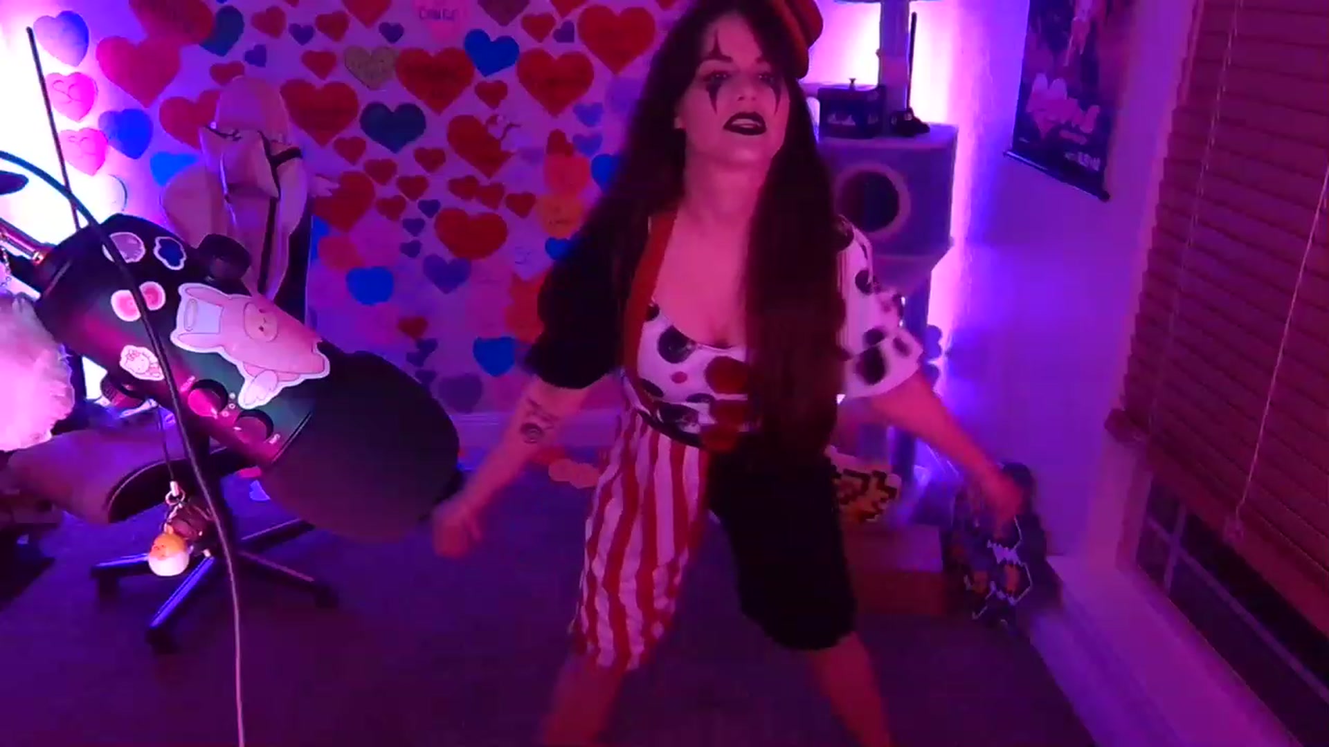 Gallery image thumbnail from DahliaIsDopey's myfreecams stream on, 03/04/2023, 04:04 image 10 of 20