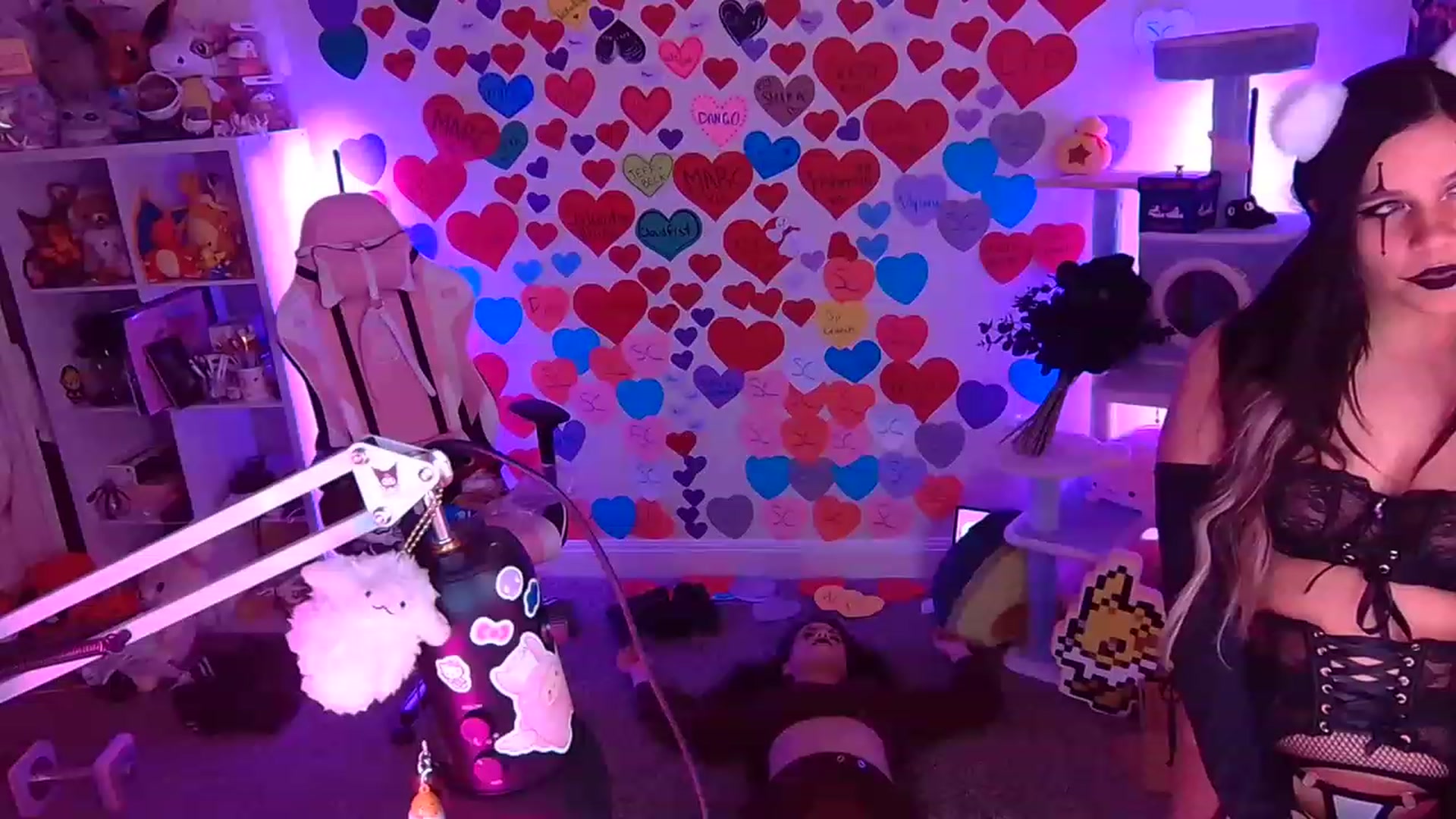 Gallery image thumbnail from DahliaIsDopey's myfreecams stream on, 03/04/2023, 05:28 image 18 of 20