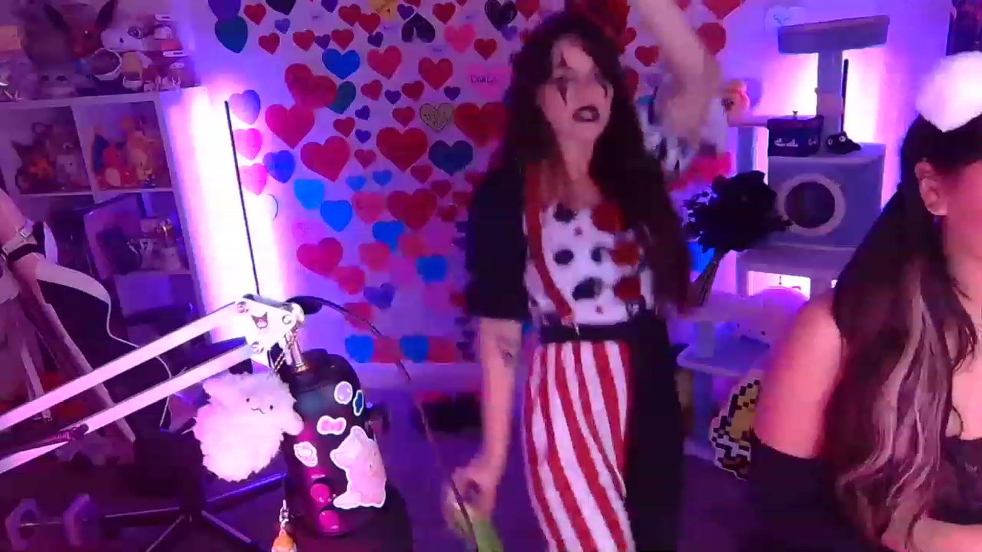 Gallery image thumbnail from DahliaIsDopey's myfreecams stream on, 03/04/2023, 05:28 image 6 of 20