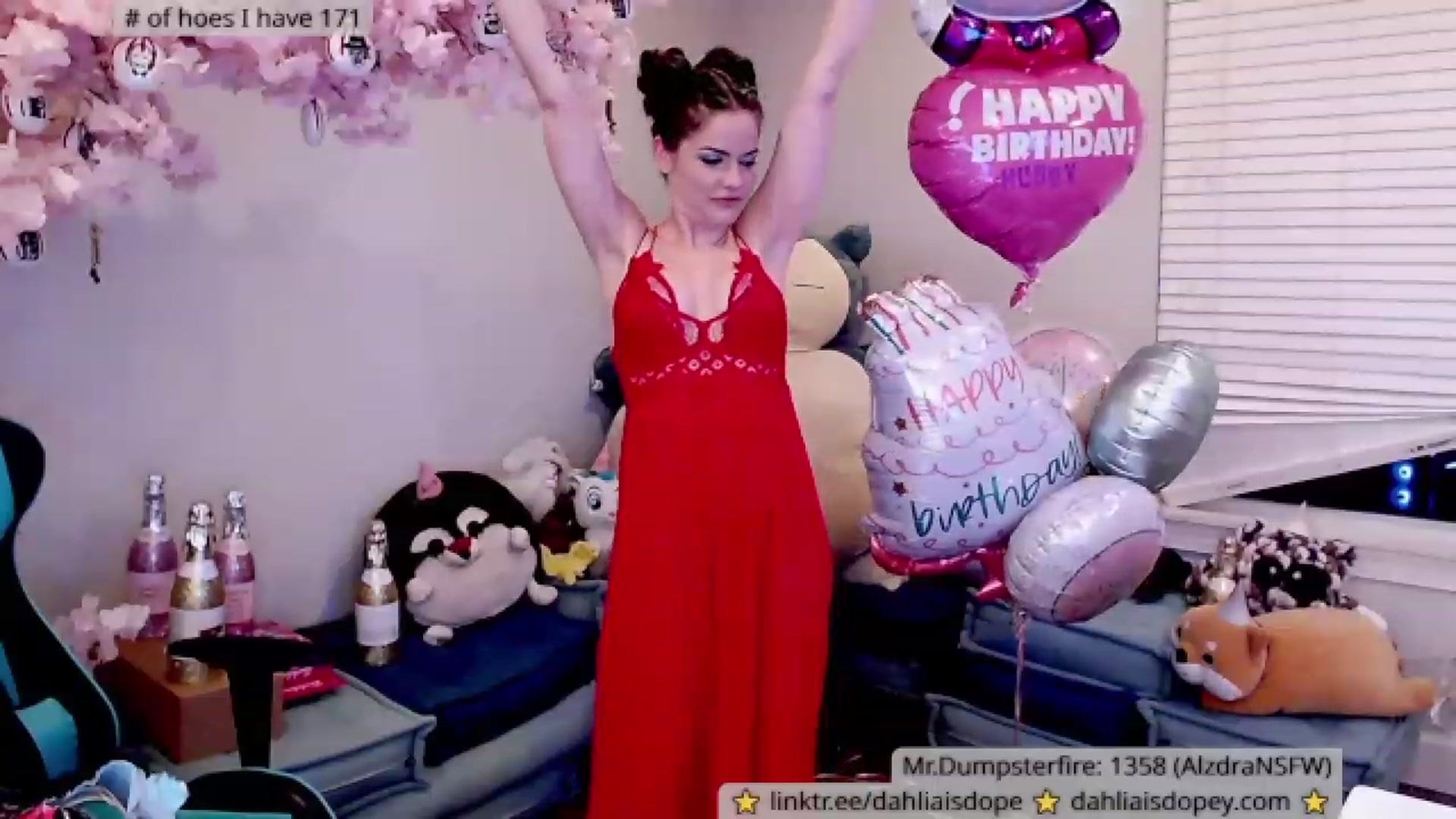 Gallery image thumbnail from DahliaIsDopey's myfreecams stream on, 03/10/2023, 06:48 image 7 of 20