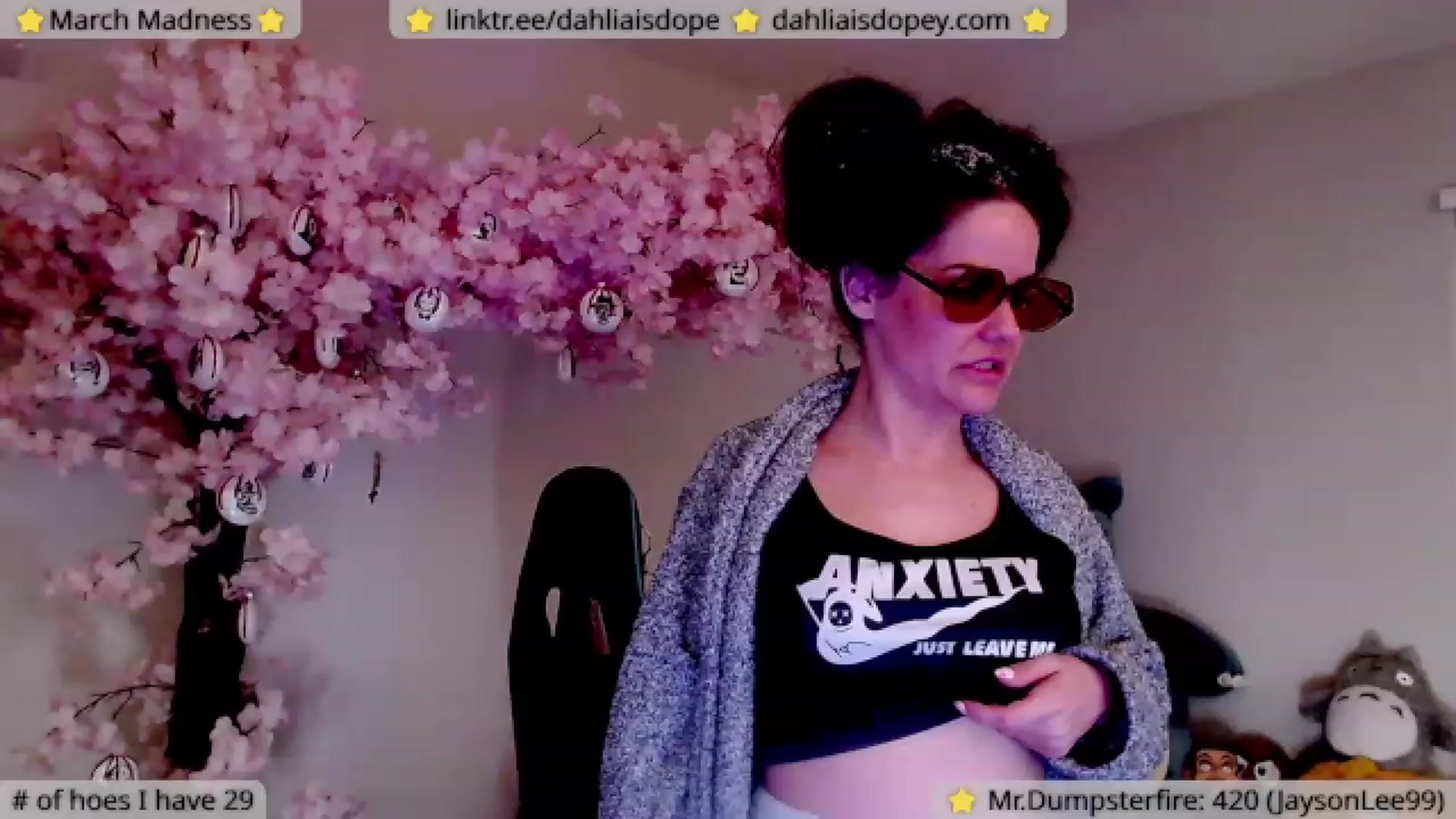Gallery image thumbnail from DahliaIsDopey's myfreecams stream on, 03/21/2023, 03:42 image 10 of 20