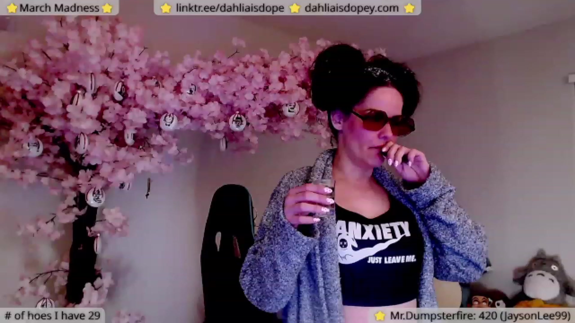 Gallery image thumbnail from DahliaIsDopey's myfreecams stream on, 03/21/2023, 03:42 image 11 of 20