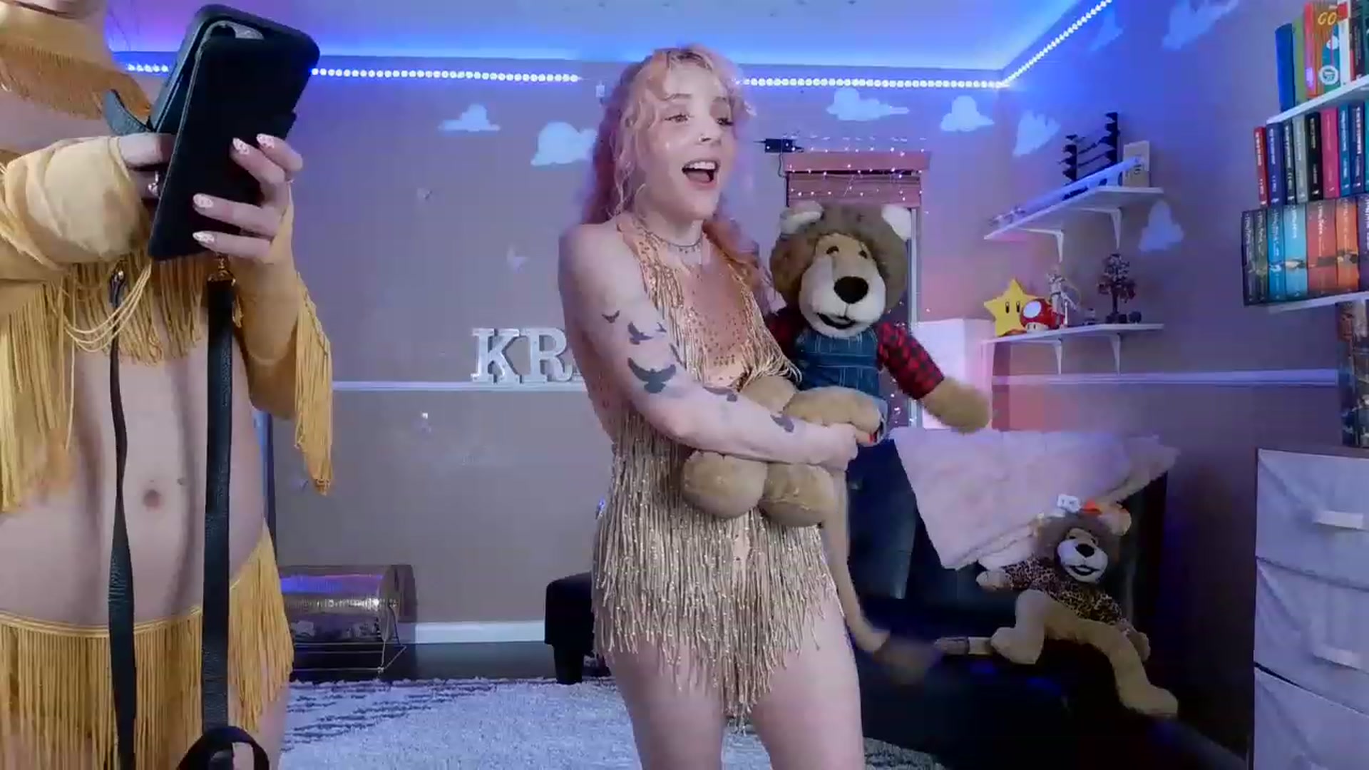 Gallery image thumbnail from DahliaIsDopey's myfreecams stream on, 03/31/2023, 06:35 image 11 of 20