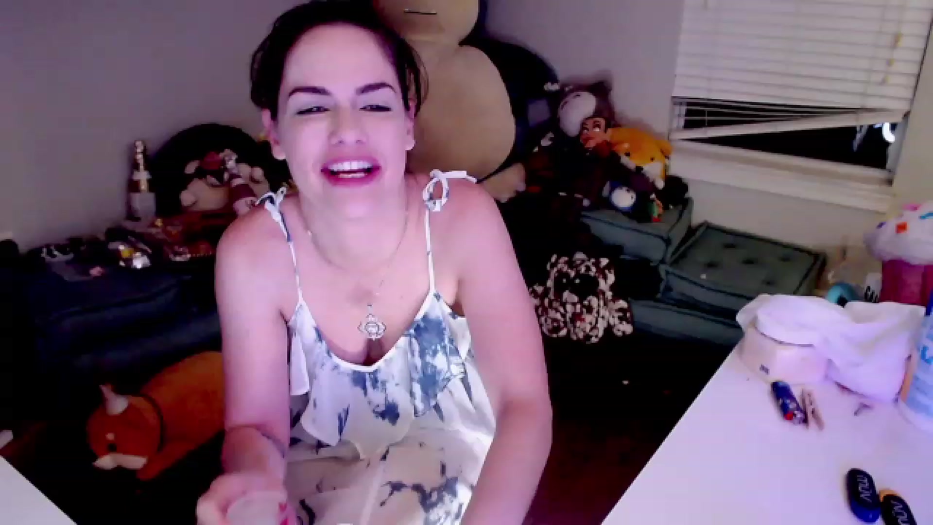 Gallery image thumbnail from DahliaIsDopey's myfreecams stream on, 04/10/2023, 04:25 image 4 of 20