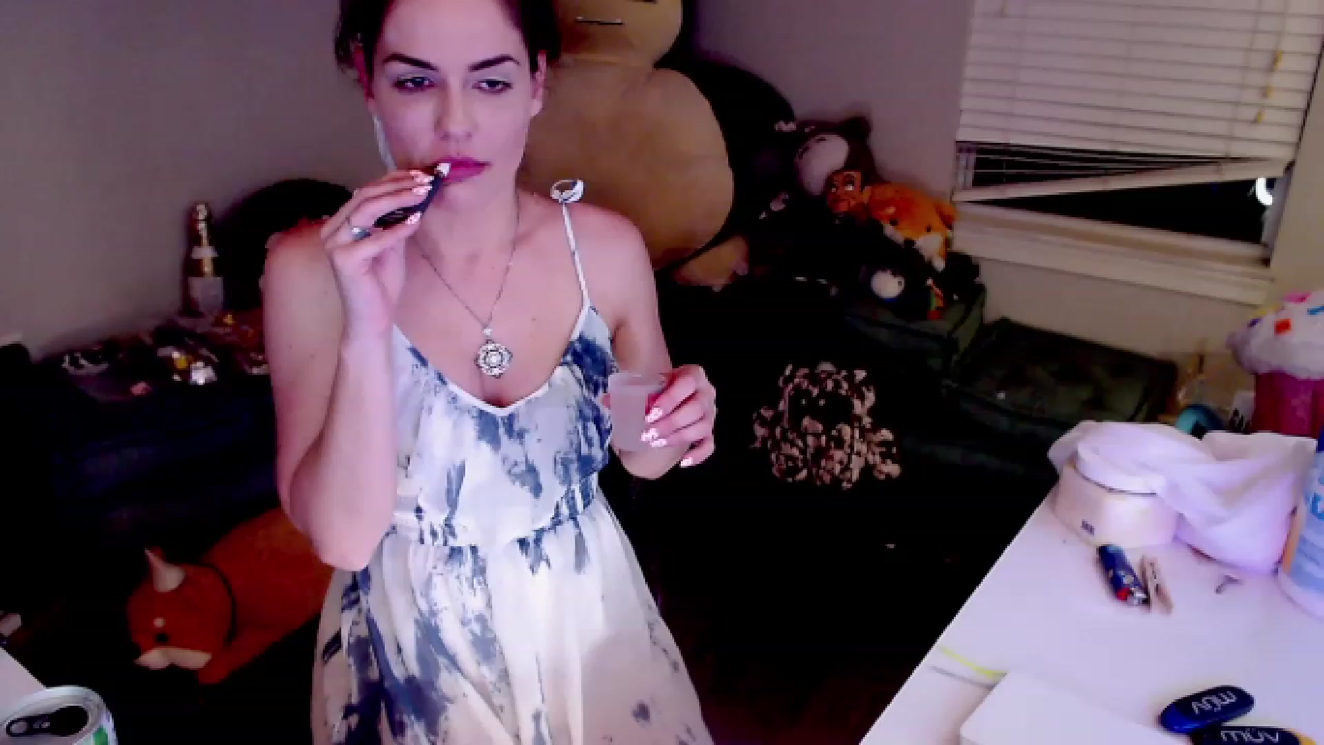 Gallery image thumbnail from DahliaIsDopey's myfreecams stream on, 04/10/2023, 04:25 image 3 of 20