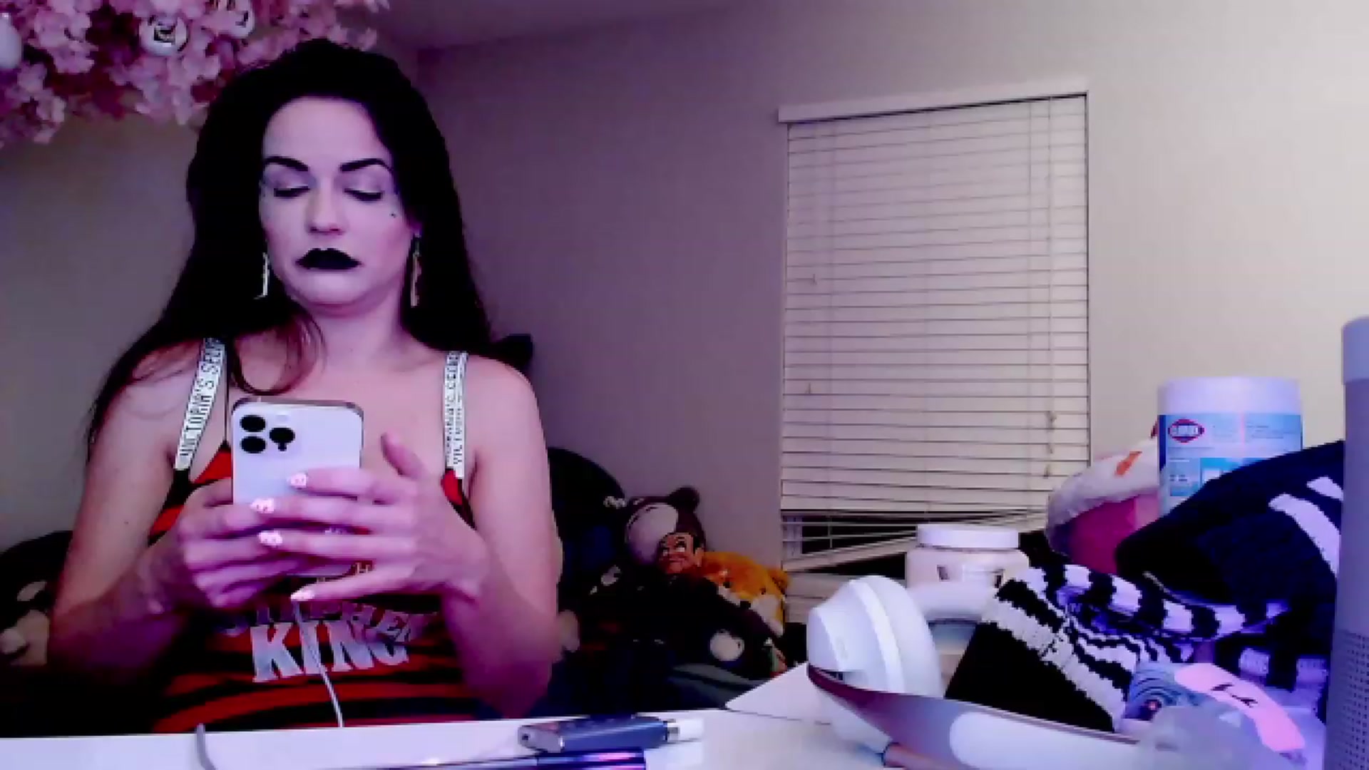 Gallery image thumbnail from DahliaIsDopey's myfreecams stream on, 04/12/2023, 03:19 image 5 of 20