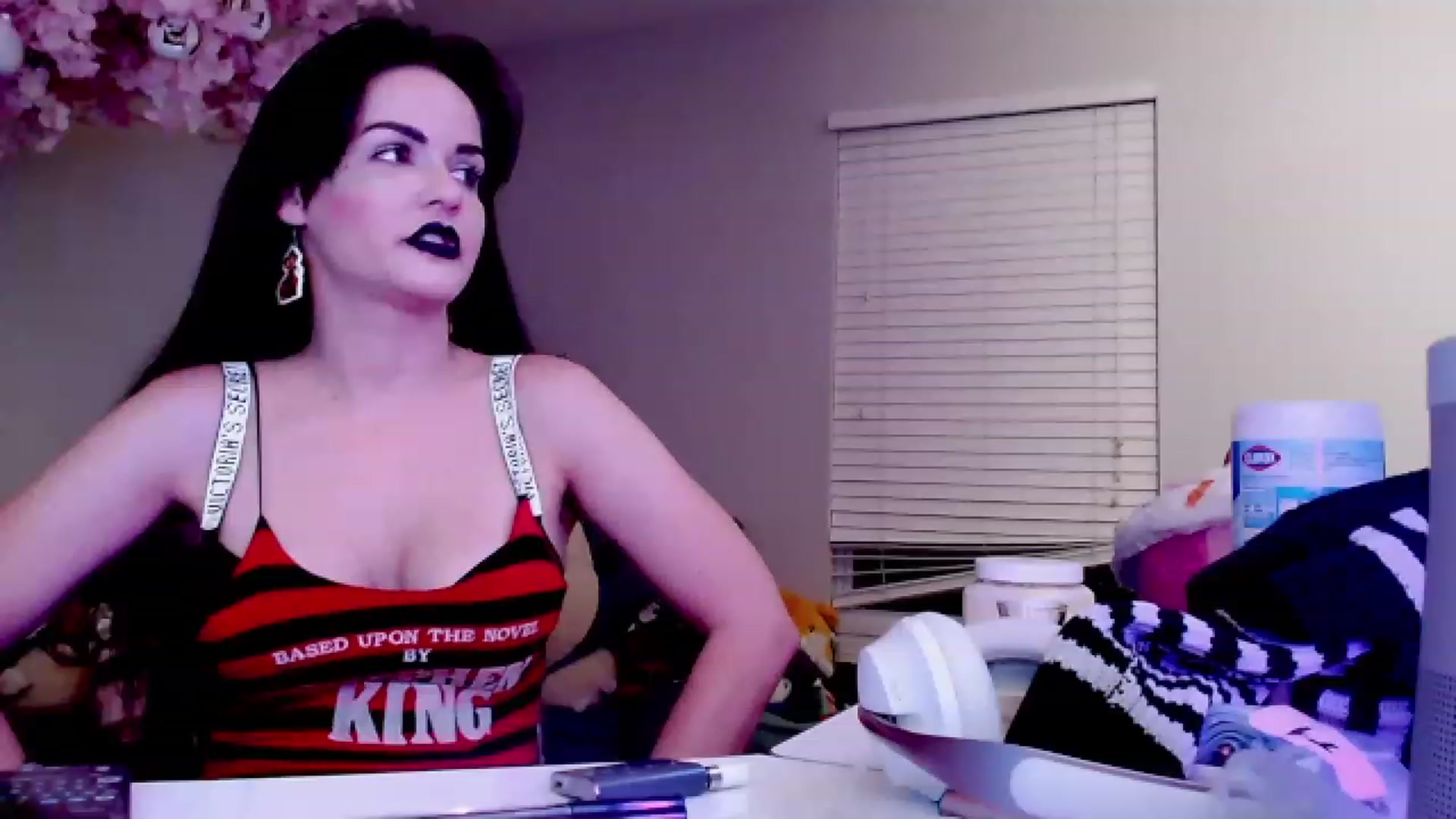 Gallery image thumbnail from DahliaIsDopey's myfreecams stream on, 04/12/2023, 03:19 image 16 of 20