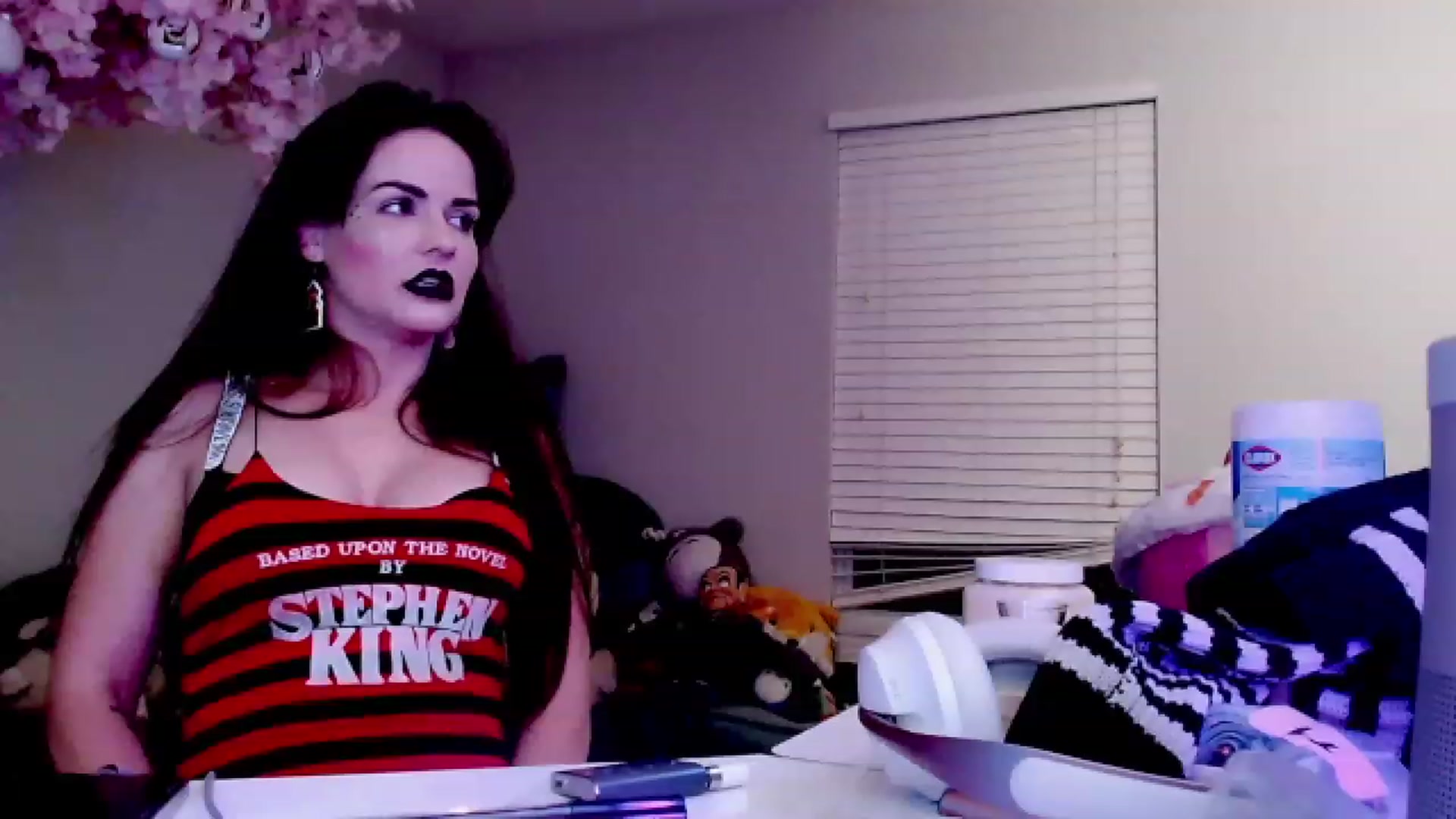 Gallery image thumbnail from DahliaIsDopey's myfreecams stream on, 04/12/2023, 03:19 image 6 of 20