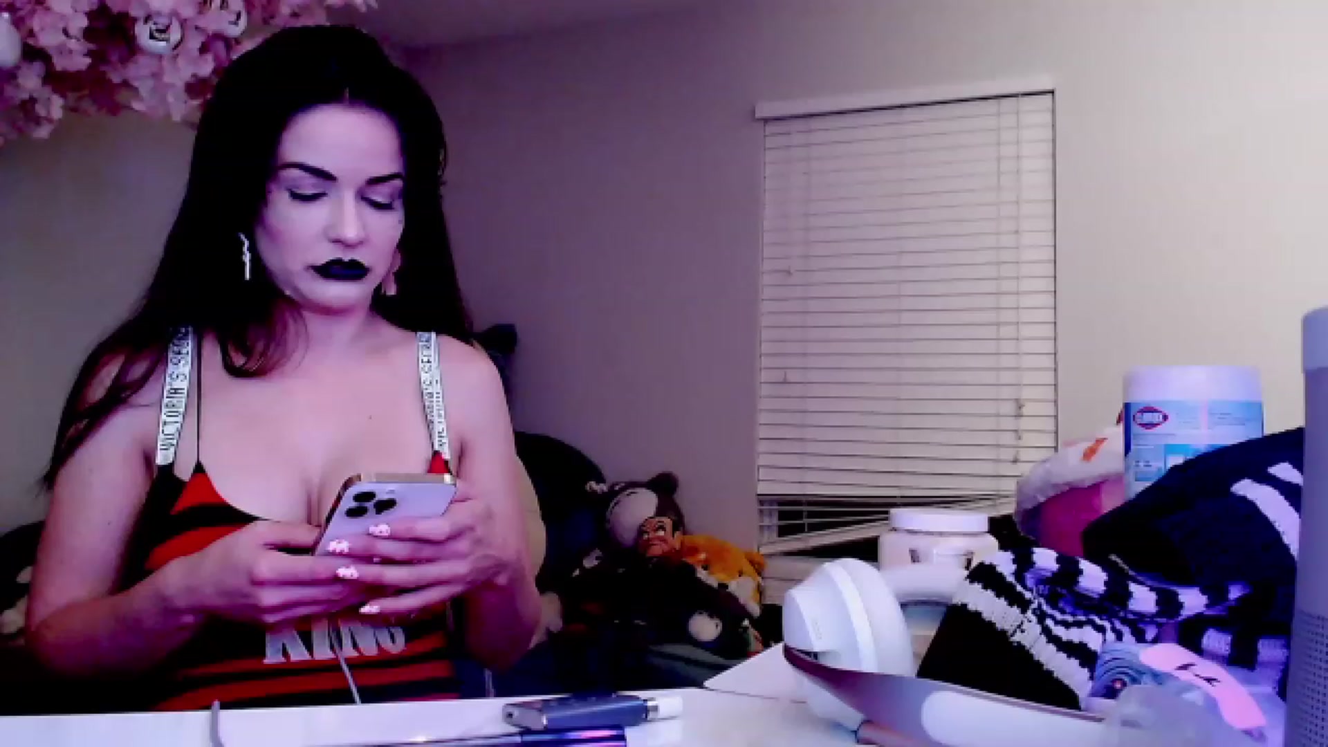 Gallery image thumbnail from DahliaIsDopey's myfreecams stream on, 04/12/2023, 03:19 image 4 of 20