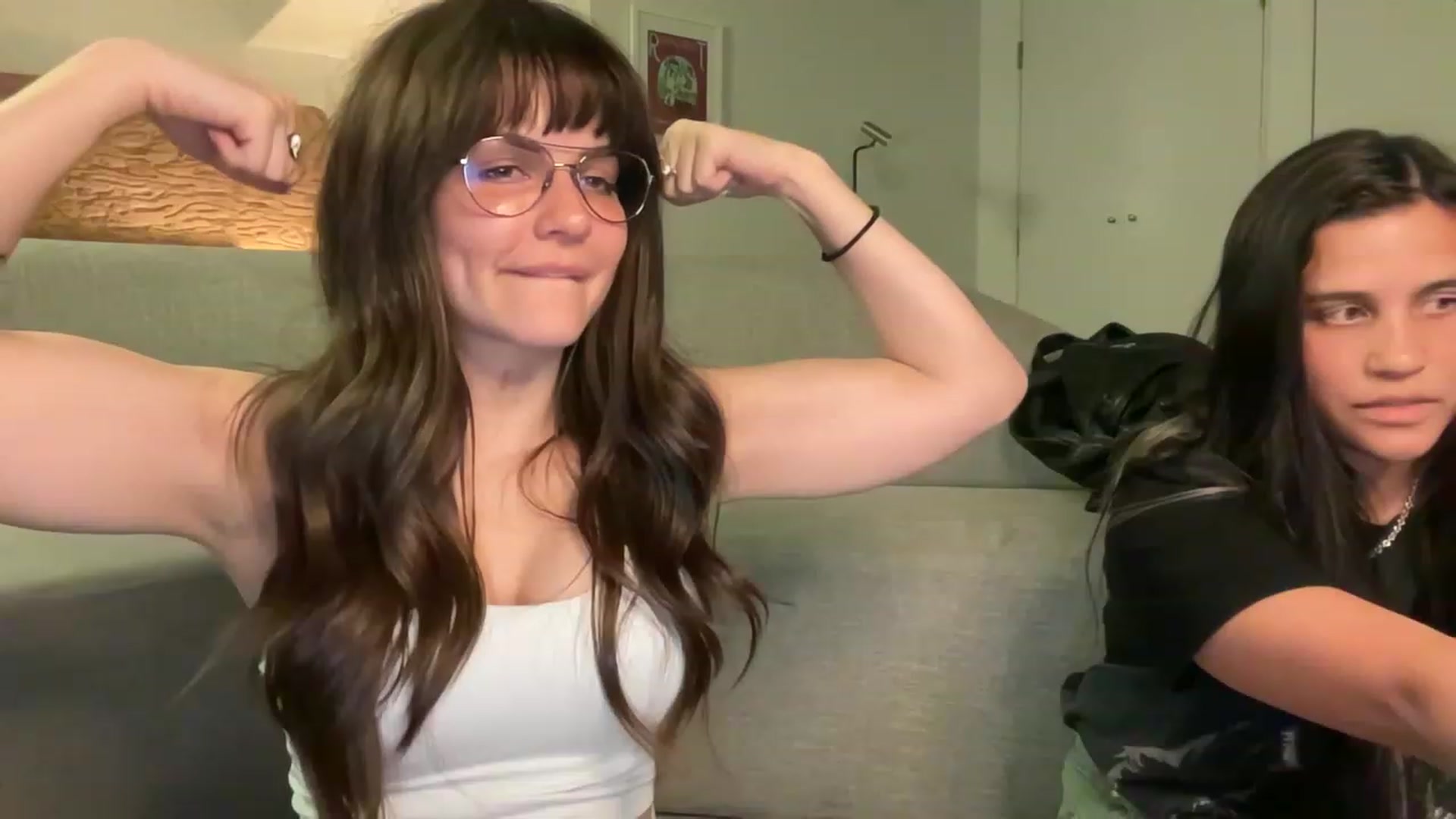 Gallery image thumbnail from DahliaIsDopey's myfreecams stream on, 04/19/2023, 04:56 image 10 of 20