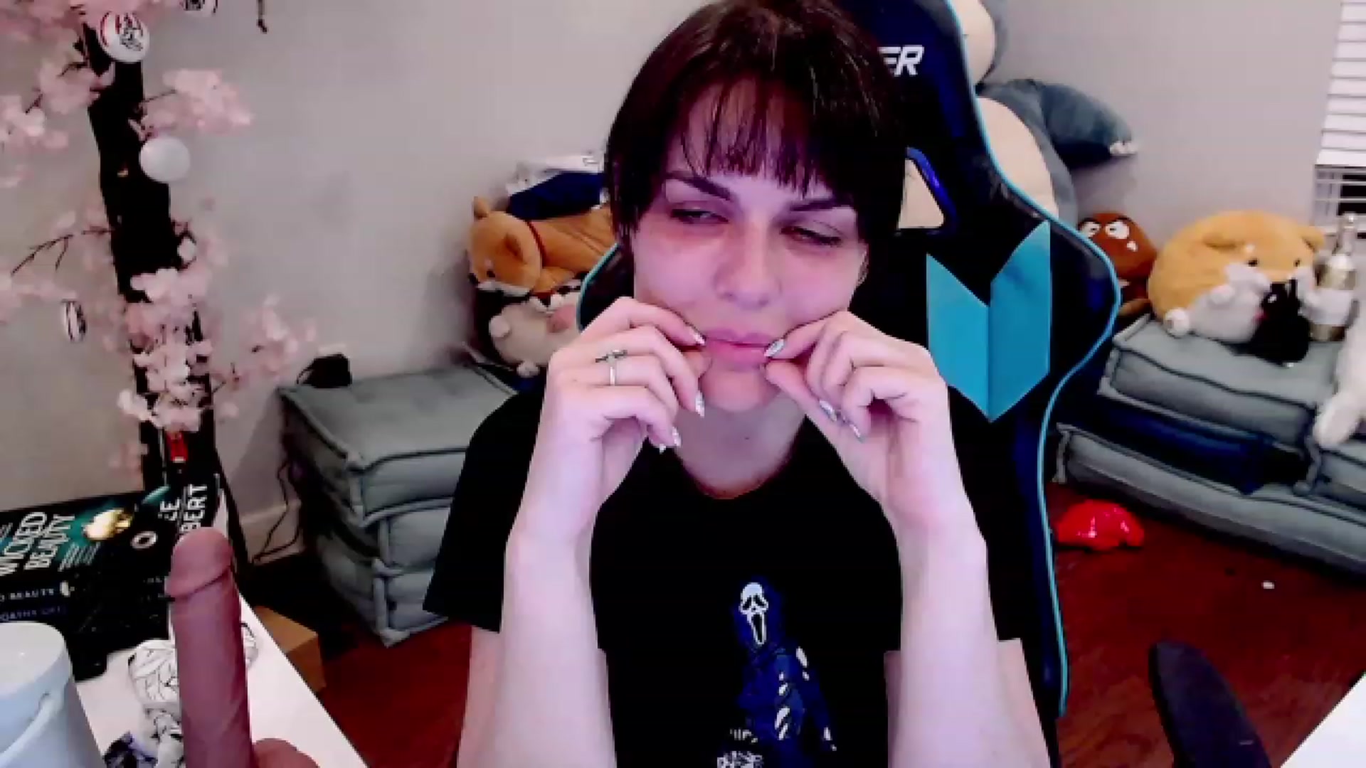 Gallery image thumbnail from DahliaIsDopey's myfreecams stream on, 04/30/2023, 02:23 image 18 of 20