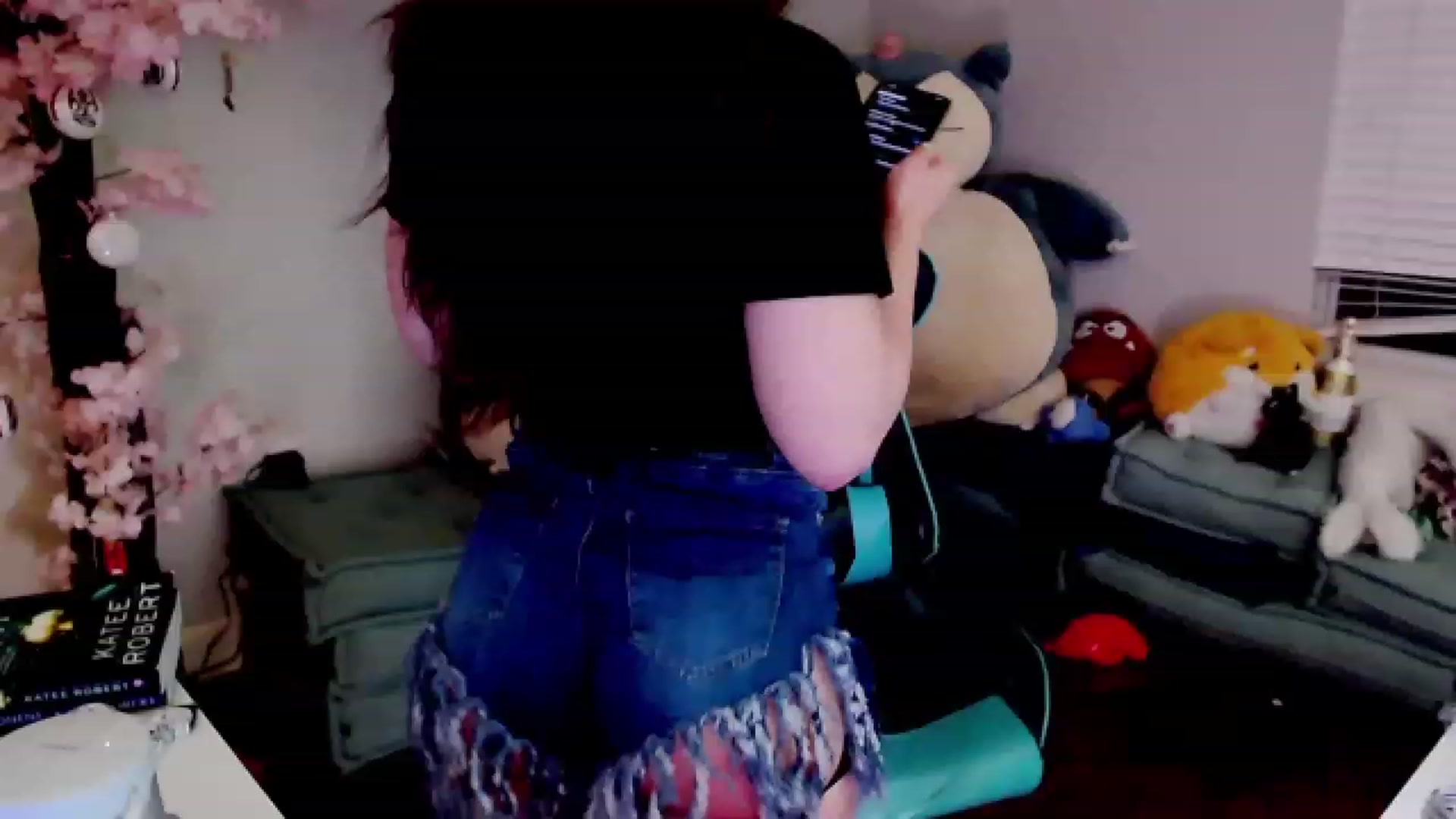 Gallery image thumbnail from DahliaIsDopey's myfreecams stream on, 04/30/2023, 02:23 image 3 of 20