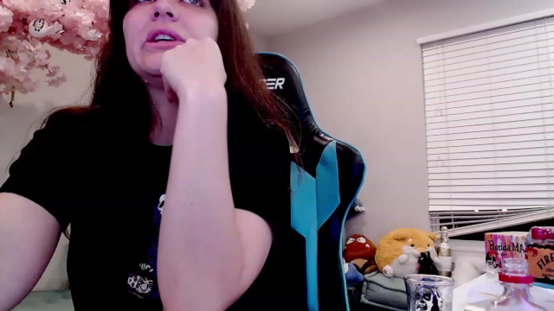 Gallery image thumbnail from DahliaIsDopey's myfreecams stream on, 04/30/2023, 02:23 image 14 of 20