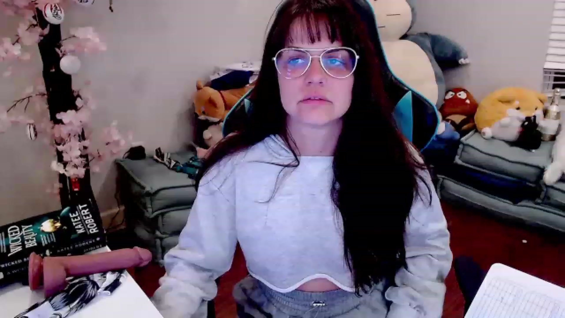 Gallery image thumbnail from DahliaIsDopey's myfreecams stream on, 05/01/2023, 04:11 image 13 of 20