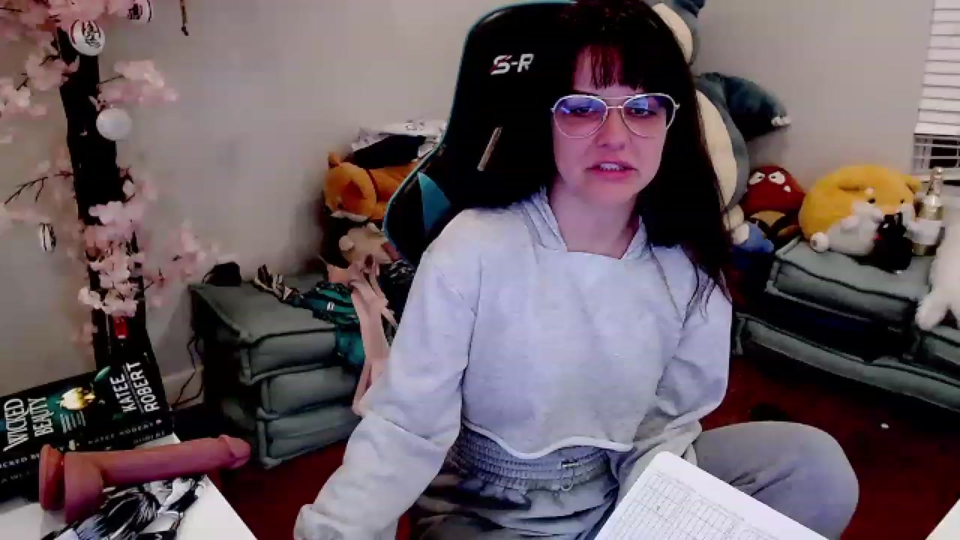 Gallery image thumbnail from DahliaIsDopey's myfreecams stream on, 05/01/2023, 04:11 image 7 of 20