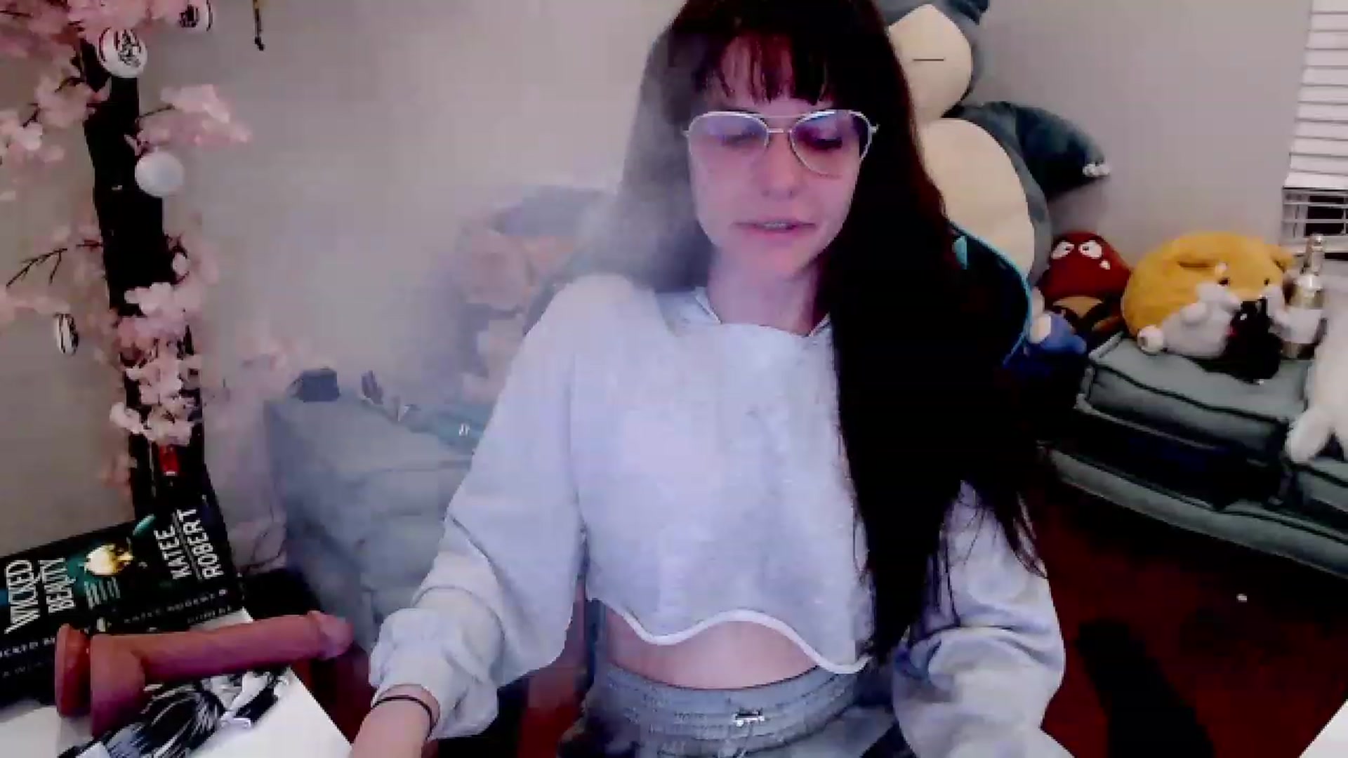 Gallery image thumbnail from DahliaIsDopey's myfreecams stream on, 05/01/2023, 04:11 image 10 of 20
