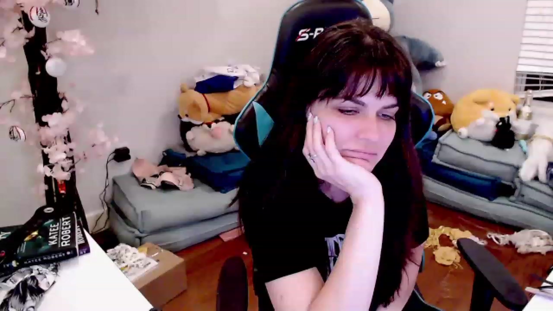 Gallery image thumbnail from DahliaIsDopey's myfreecams stream on, 05/06/2023, 03:45 image 4 of 20