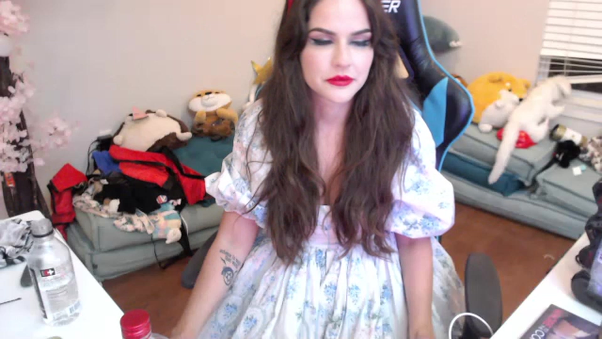 Gallery image thumbnail from DahliaIsDopey's myfreecams stream on, 06/29/2023, 05:03 image 1 of 20