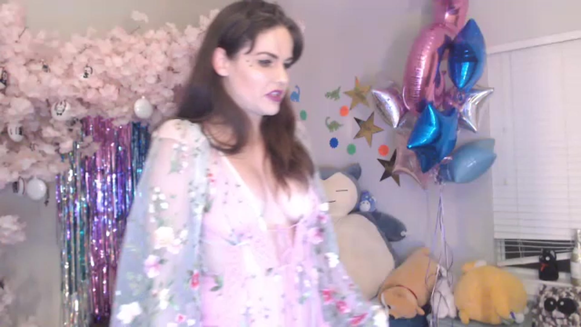 Gallery image thumbnail from DahliaIsDopey's myfreecams stream on, 07/01/2023, 04:37 image 6 of 20