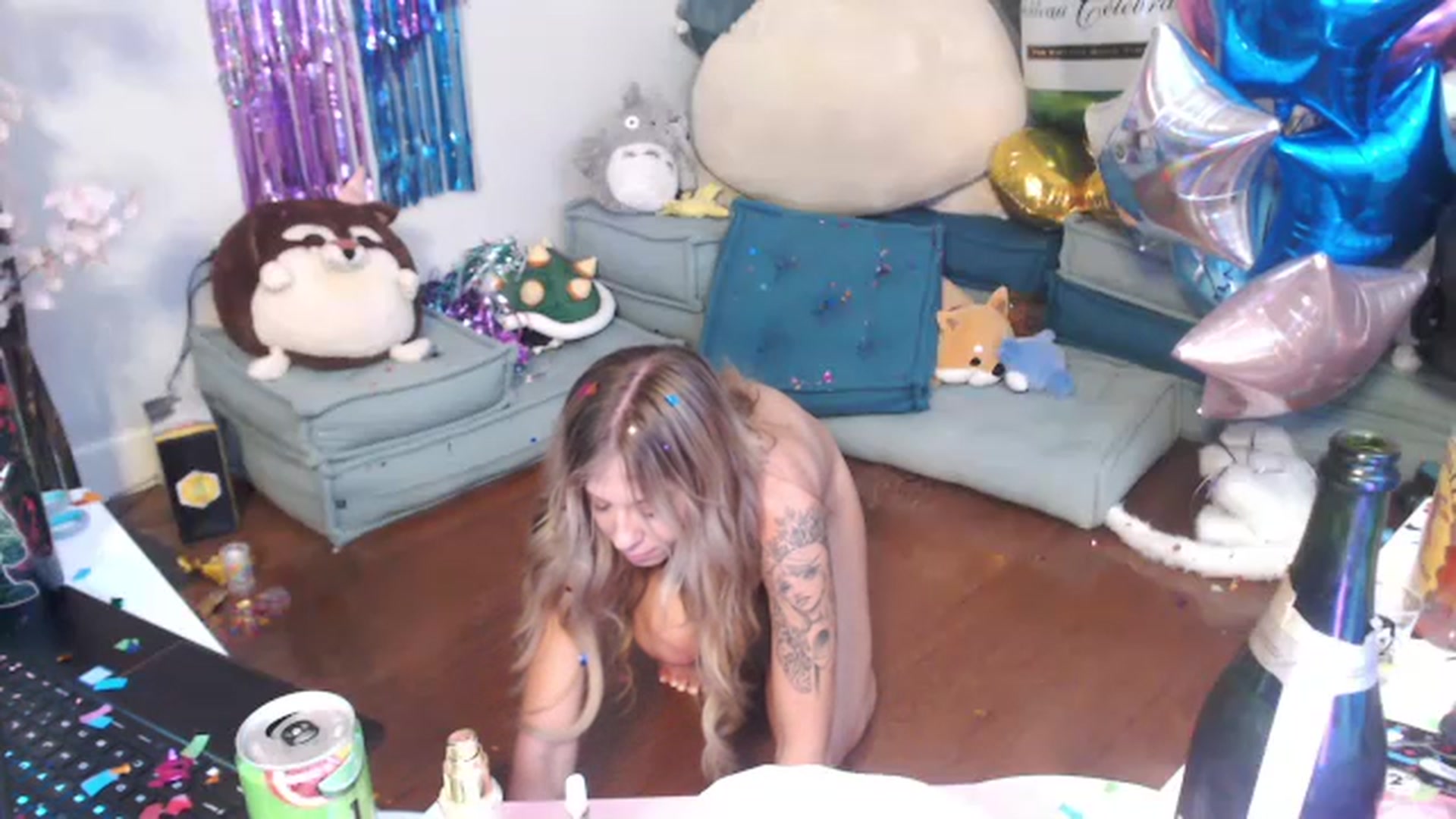 Gallery image thumbnail from DahliaIsDopey's myfreecams stream on, 07/02/2023, 06:40 image 9 of 20