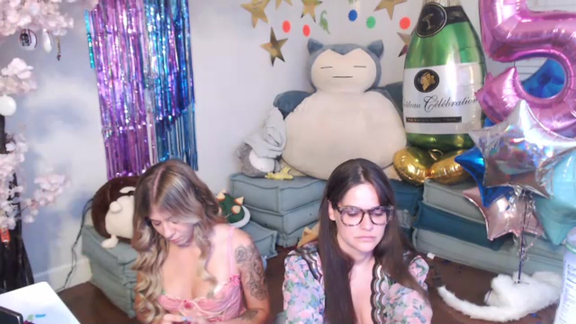 Gallery image thumbnail from DahliaIsDopey's myfreecams stream on, 07/03/2023, 03:36 image 1 of 20
