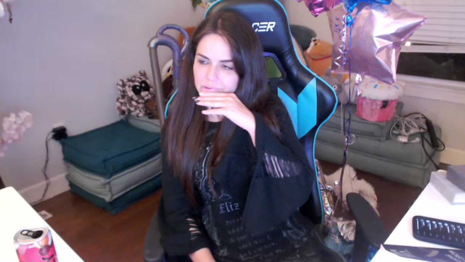 Gallery image thumbnail from DahliaIsDopey's myfreecams stream on, 07/14/2023, 02:44 image 14 of 20