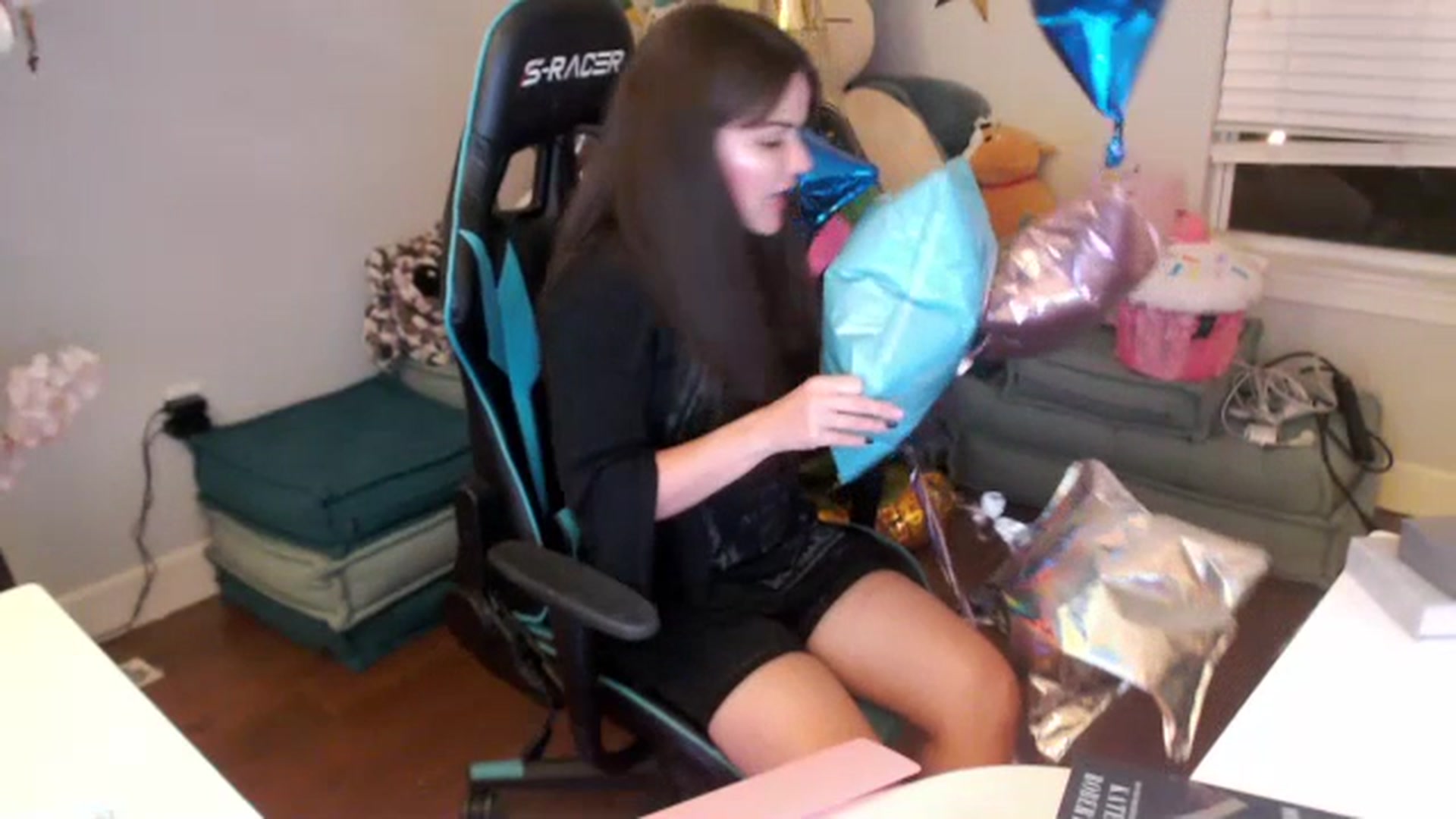 Gallery image thumbnail from DahliaIsDopey's myfreecams stream on, 07/14/2023, 02:44 image 6 of 20