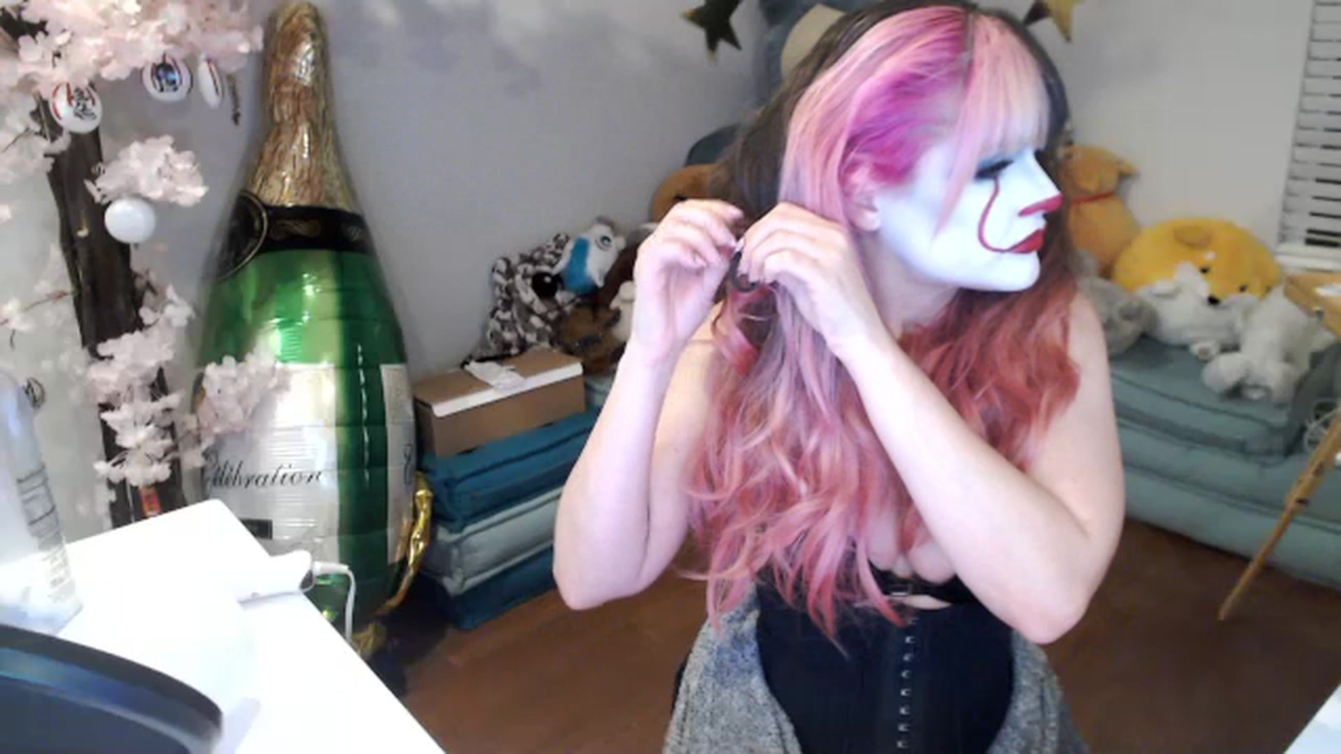 Gallery image thumbnail from DahliaIsDopey's myfreecams stream on, 09/23/2023, 02:31 image 6 of 20
