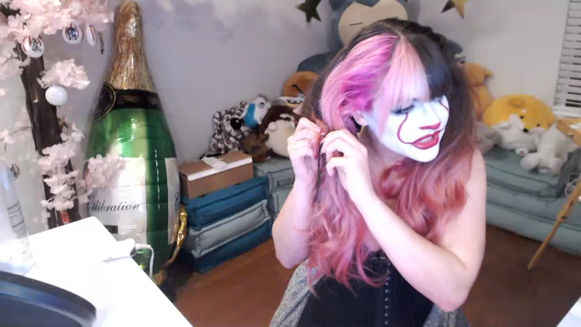 Gallery image thumbnail from DahliaIsDopey's myfreecams stream on, 09/23/2023, 02:31 image 8 of 20