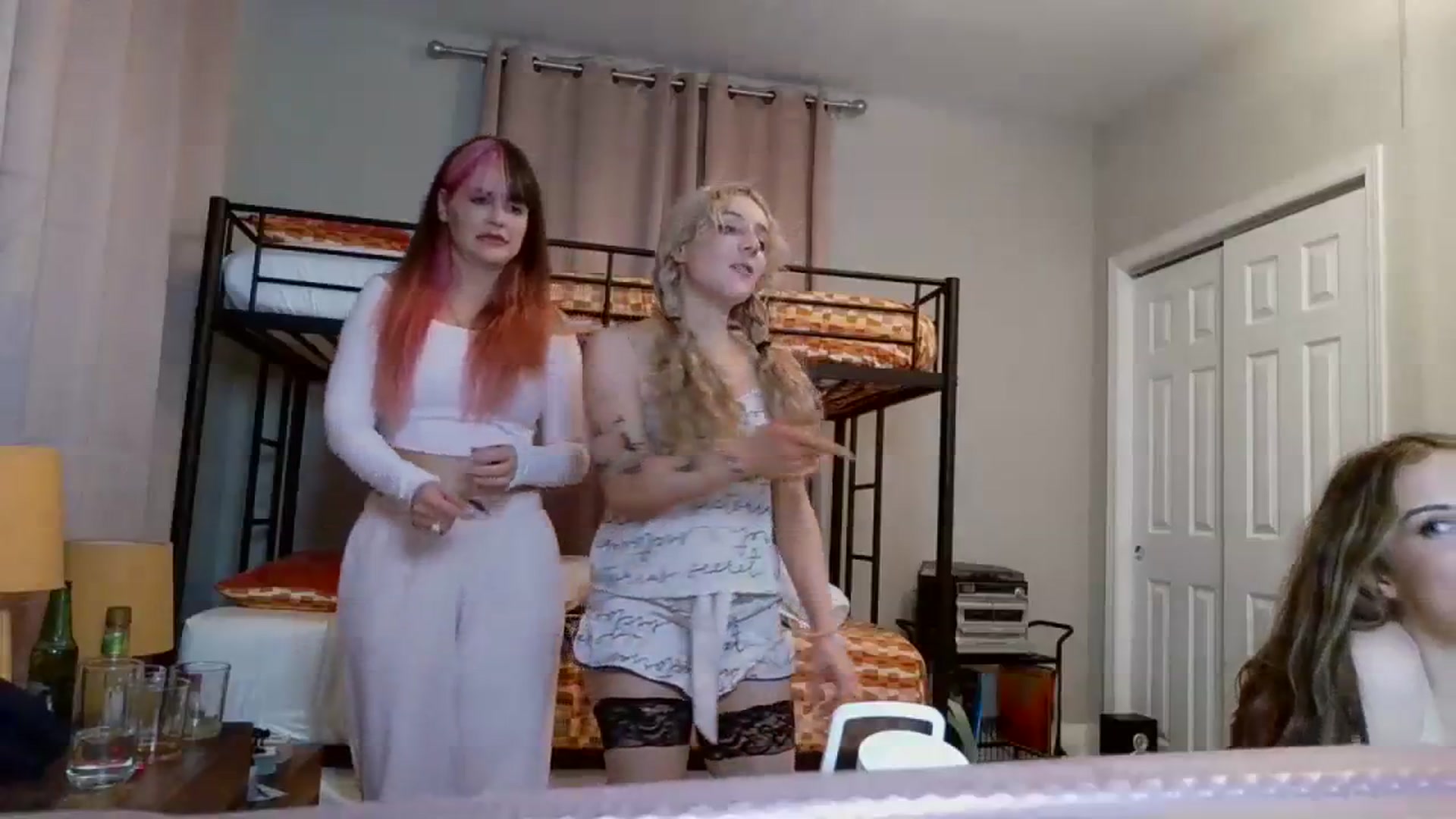 Gallery image thumbnail from DahliaIsDopey's myfreecams stream on, 09/30/2023, 03:03 image 16 of 20