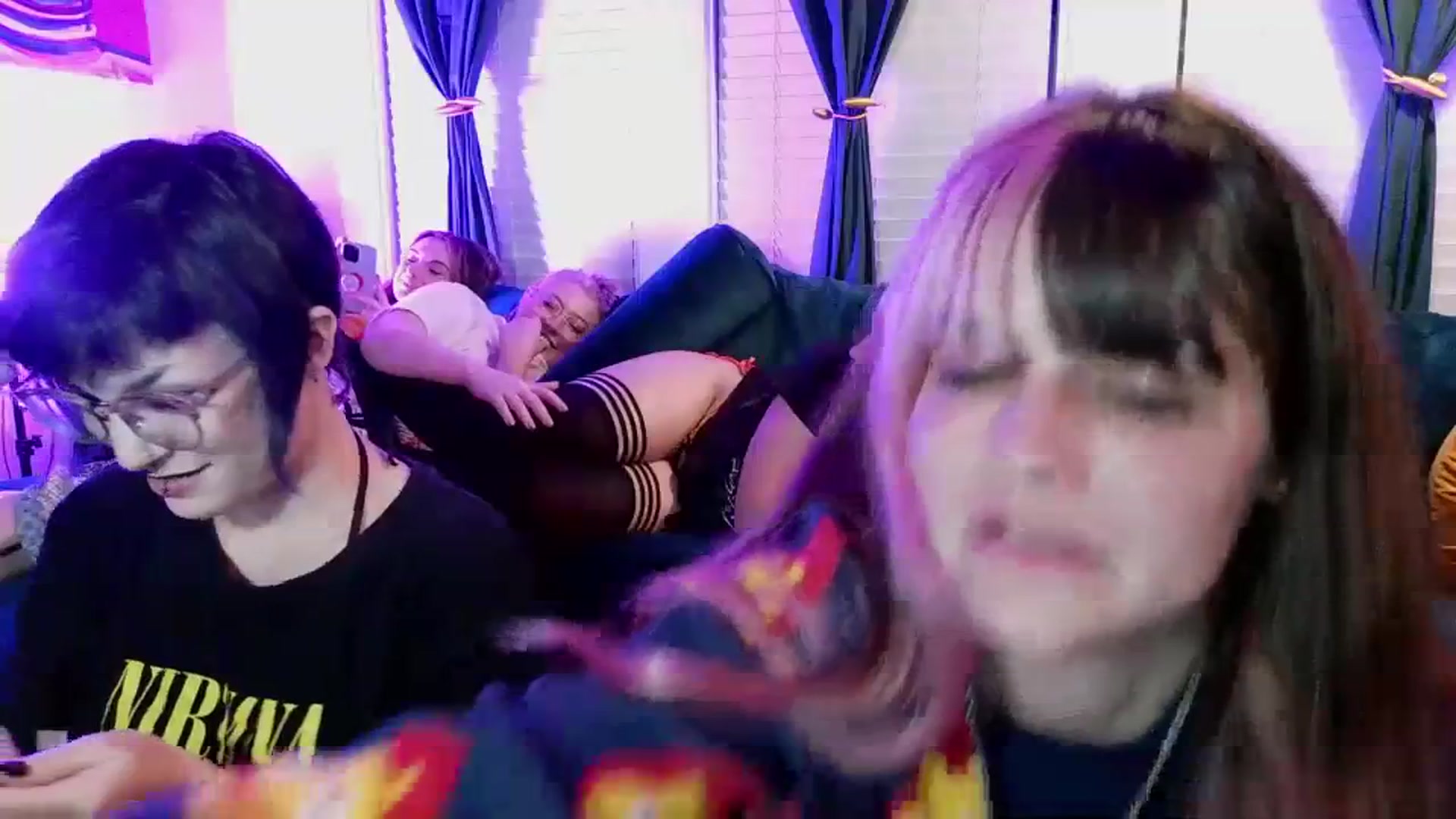 Gallery image thumbnail from DahliaIsDopey's myfreecams stream on, 10/02/2023, 02:35 image 3 of 20