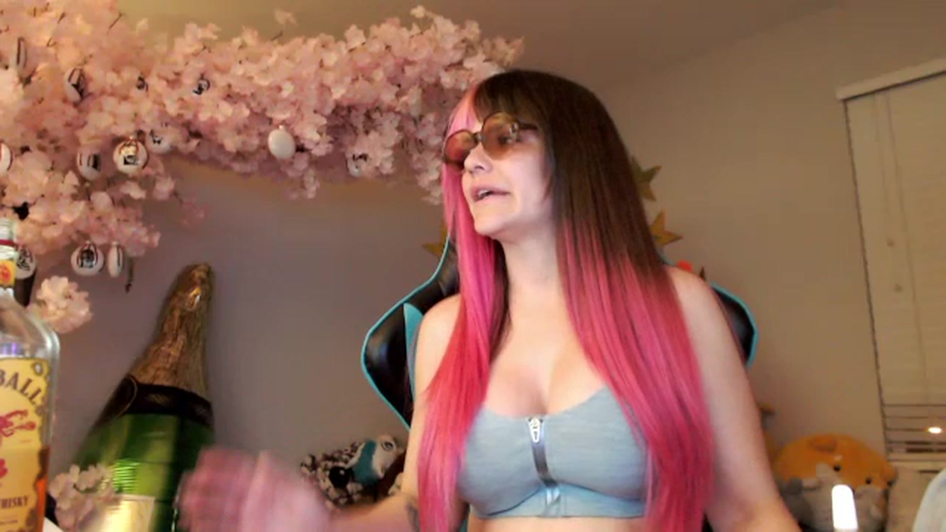 Gallery image thumbnail from DahliaIsDopey's myfreecams stream on, 10/06/2023, 03:31 image 17 of 20