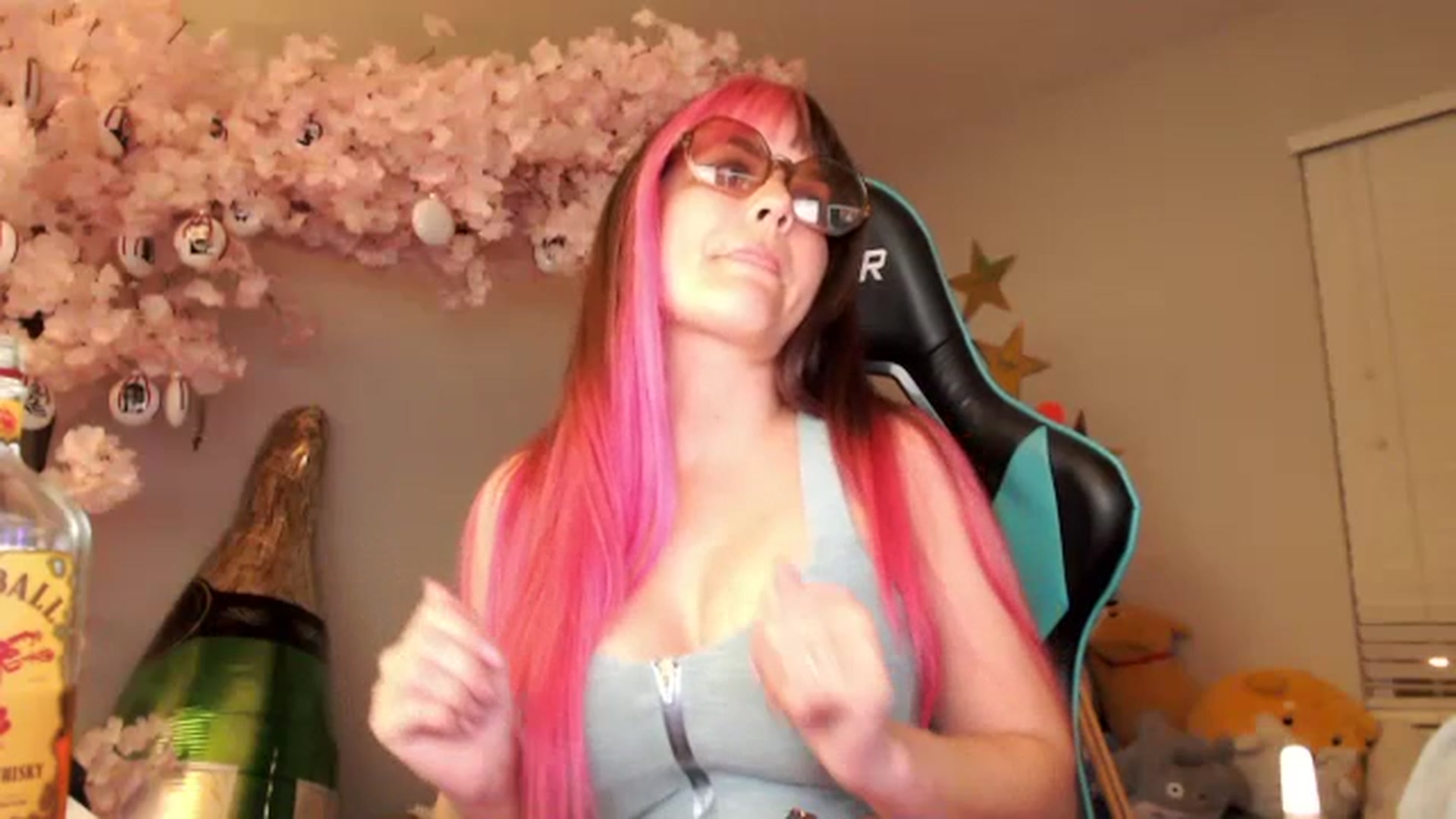 Gallery image thumbnail from DahliaIsDopey's myfreecams stream on, 10/06/2023, 03:31 image 4 of 20