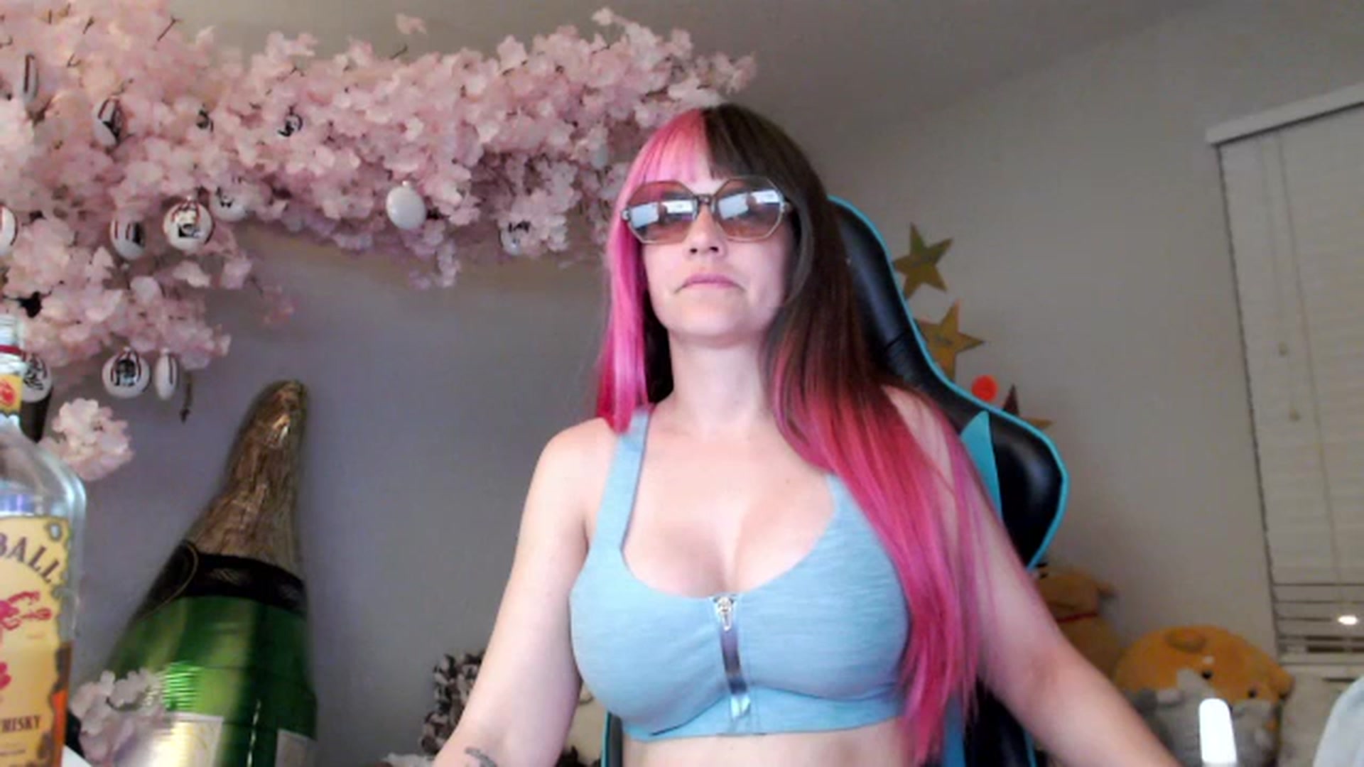 Gallery image thumbnail from DahliaIsDopey's myfreecams stream on, 10/06/2023, 03:31 image 8 of 20
