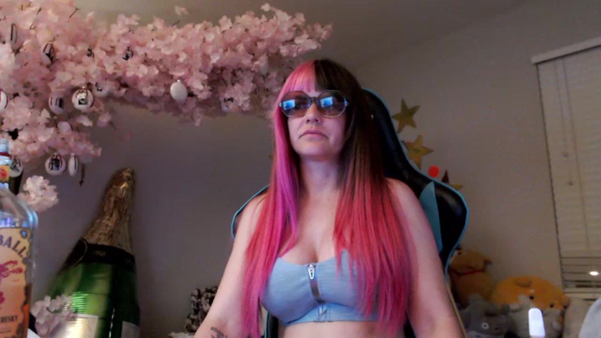 Gallery image thumbnail from DahliaIsDopey's myfreecams stream on, 10/06/2023, 03:31 image 14 of 20