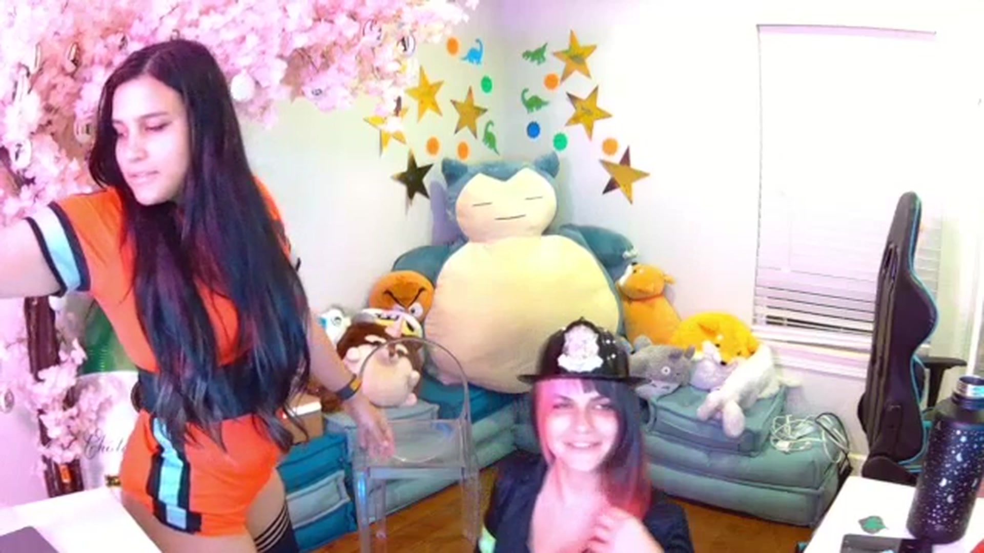 Gallery image thumbnail from DahliaIsDopey's myfreecams stream on, 10/27/2023, 04:42 image 5 of 20
