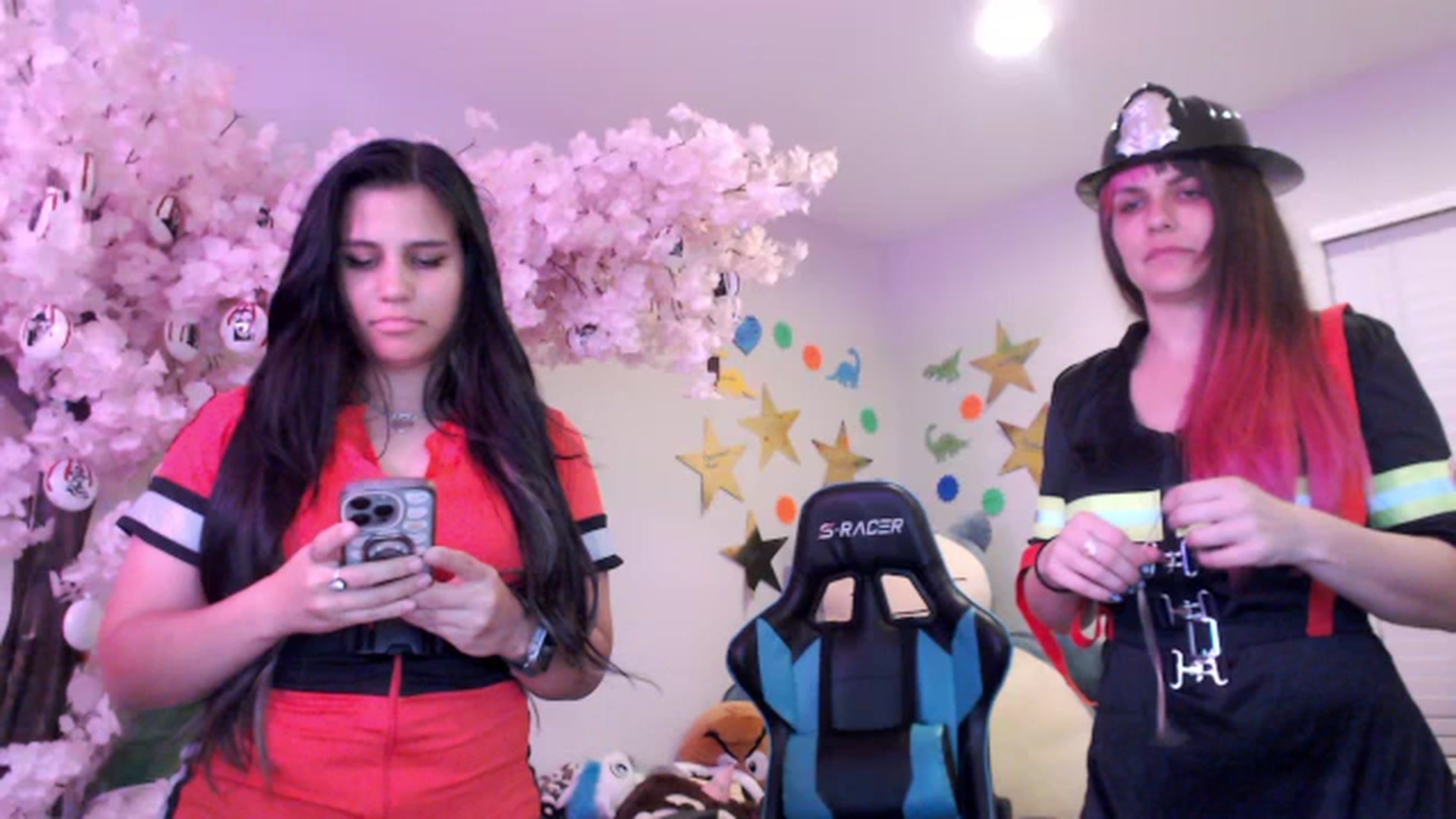 Gallery image thumbnail from DahliaIsDopey's myfreecams stream on, 10/27/2023, 04:42 image 14 of 20