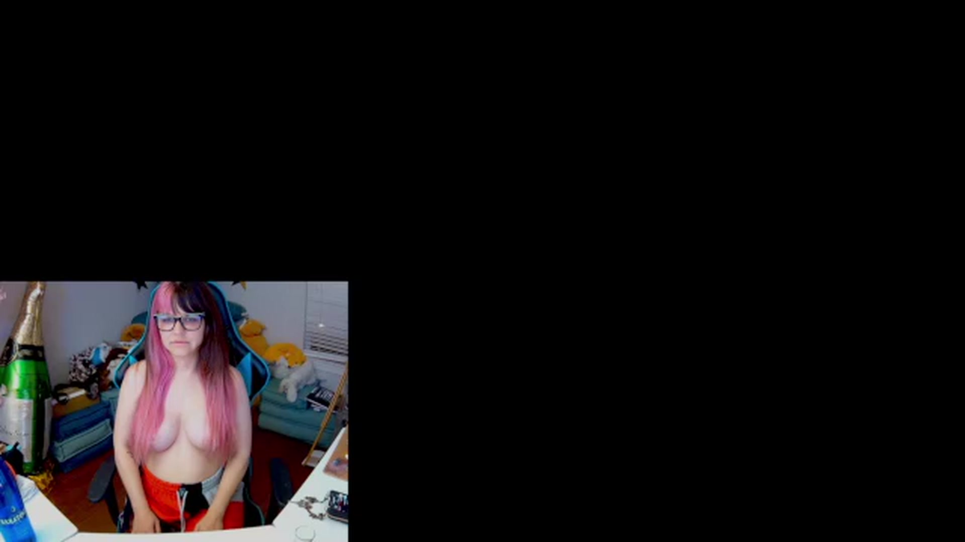 Gallery image thumbnail from DahliaIsDopey's myfreecams stream on, 12/11/2023, 03:26 image 18 of 20