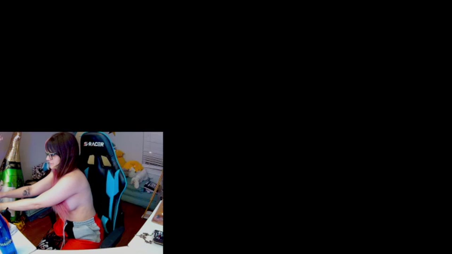 Gallery image thumbnail from DahliaIsDopey's myfreecams stream on, 12/11/2023, 03:26 image 19 of 20