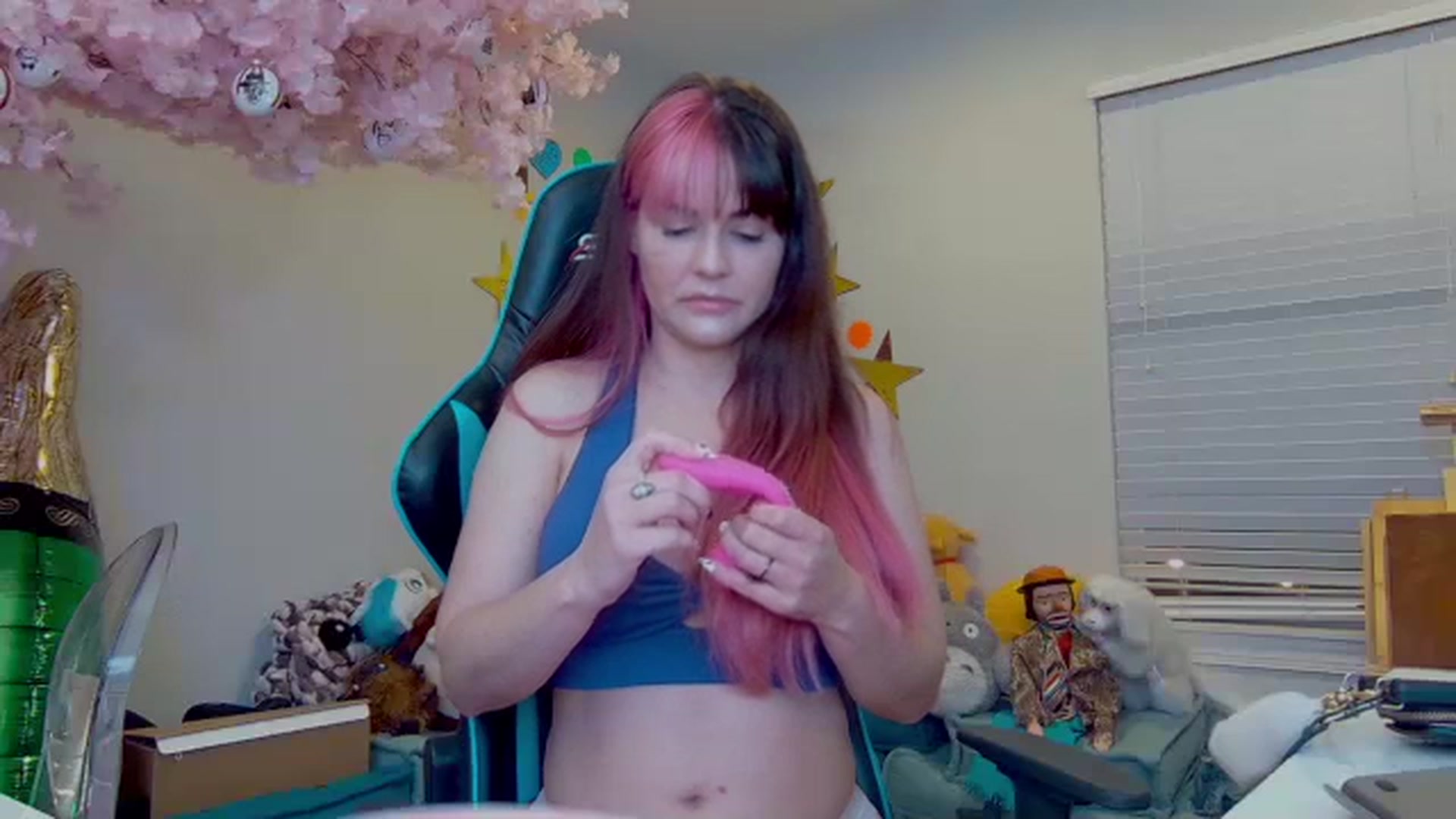 Gallery image thumbnail from DahliaIsDopey's myfreecams stream on, 03/11/2024, 02:08 image 8 of 20