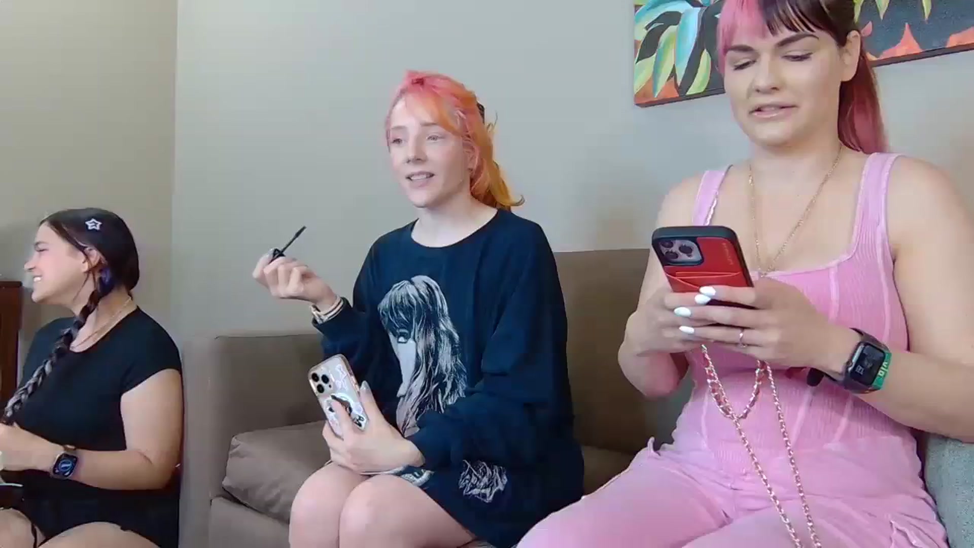 Gallery image thumbnail from DahliaIsDopey's myfreecams stream on, 04/11/2024, 21:32 image 6 of 20