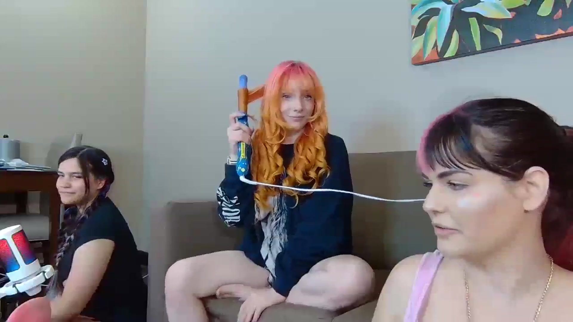 Gallery image thumbnail from DahliaIsDopey's myfreecams stream on, 04/11/2024, 21:32 image 16 of 20