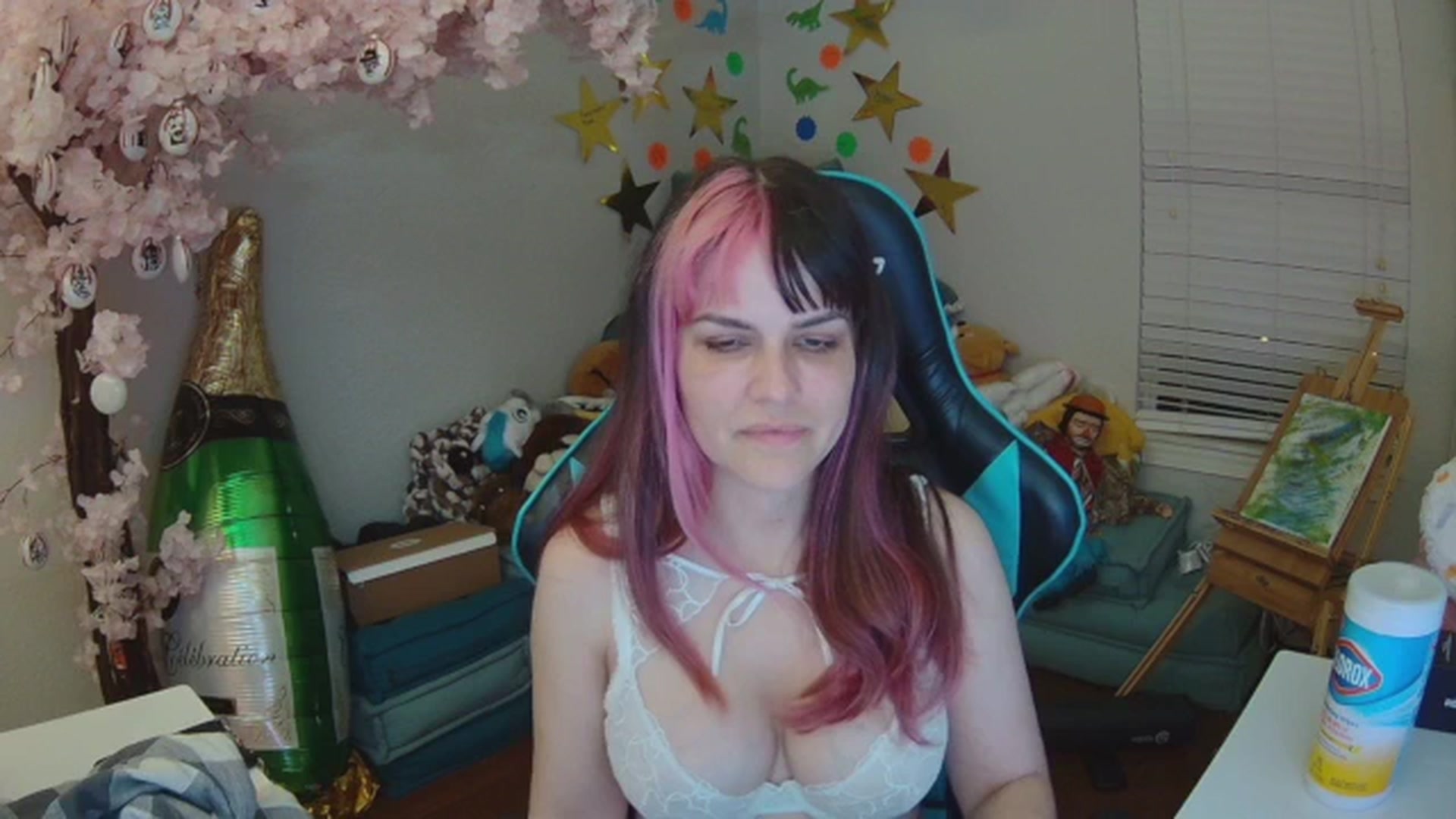 Gallery image thumbnail from DahliaIsDopey's myfreecams stream on, 05/28/2024, 03:00 image 8 of 20