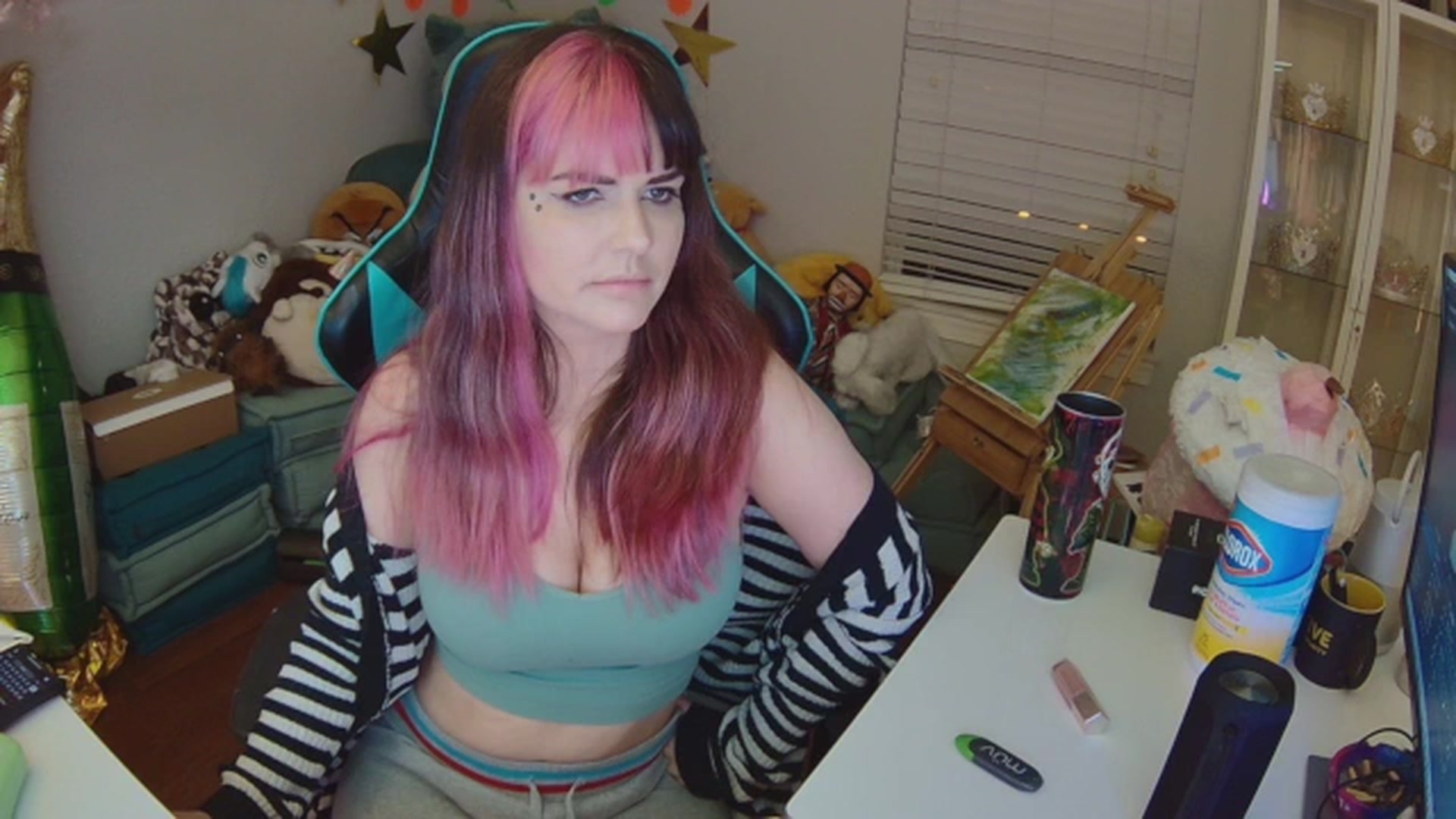 Gallery image thumbnail from DahliaIsDopey's myfreecams stream on, 05/31/2024, 01:05 image 3 of 20