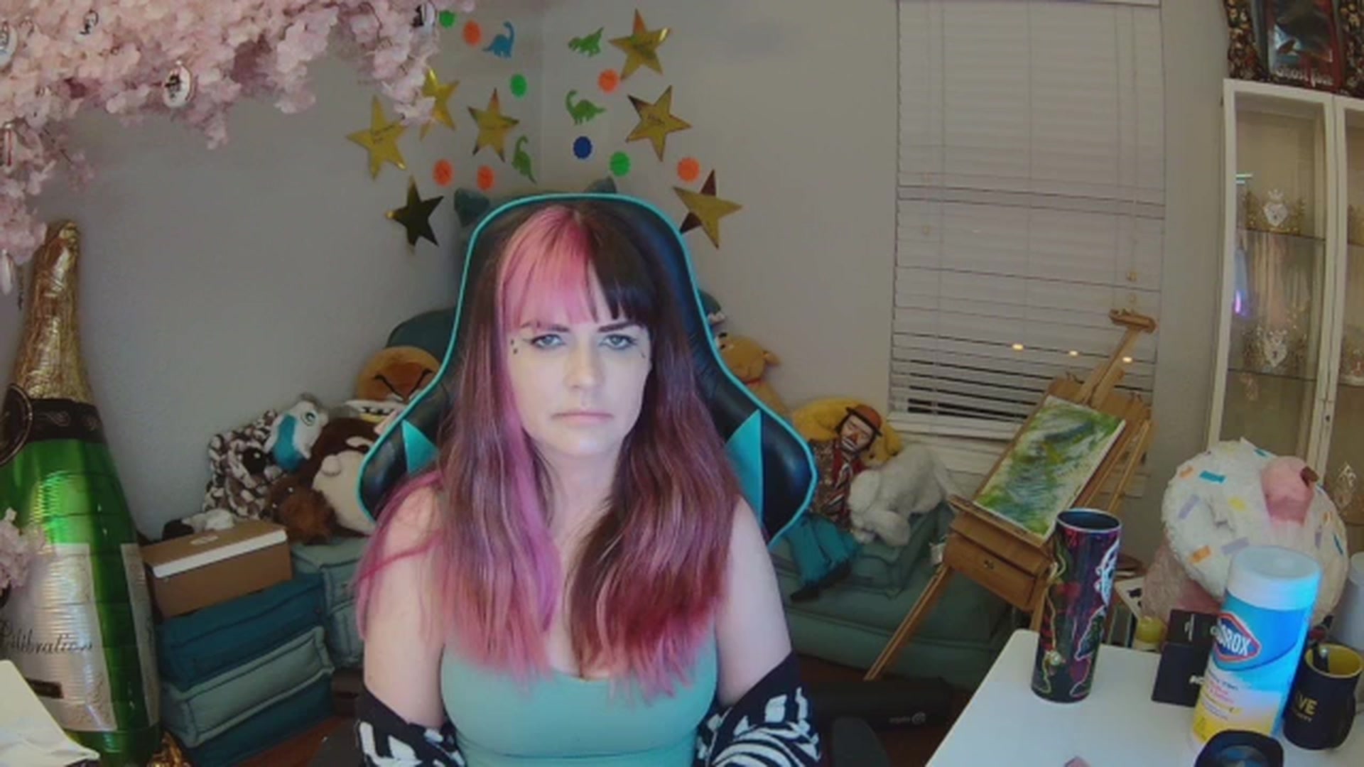Gallery image thumbnail from DahliaIsDopey's myfreecams stream on, 05/31/2024, 01:05 image 1 of 20