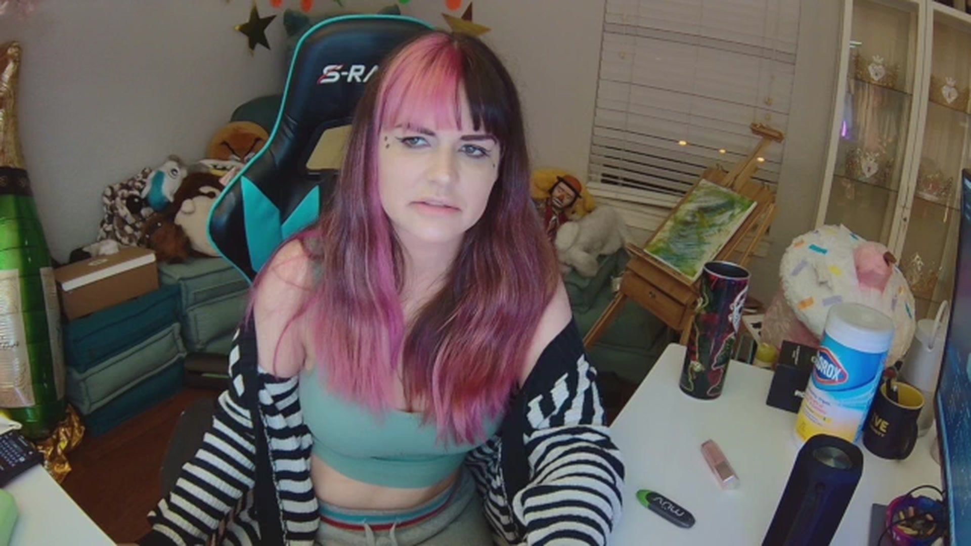 Gallery image thumbnail from DahliaIsDopey's myfreecams stream on, 05/31/2024, 01:05 image 4 of 20