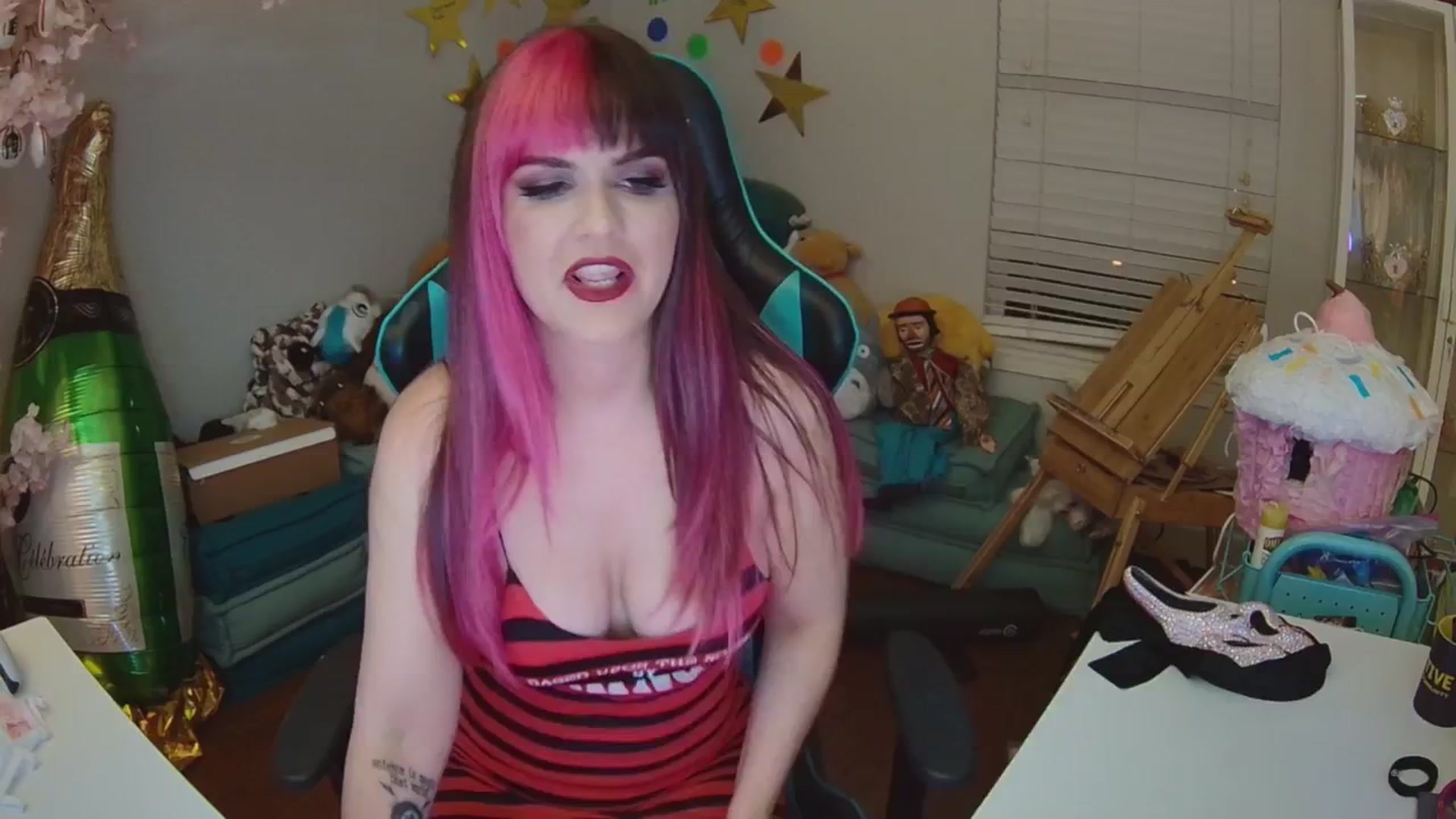 Gallery image thumbnail from DahliaIsDopey's myfreecams stream on, 07/24/2024, 03:36 image 19 of 20