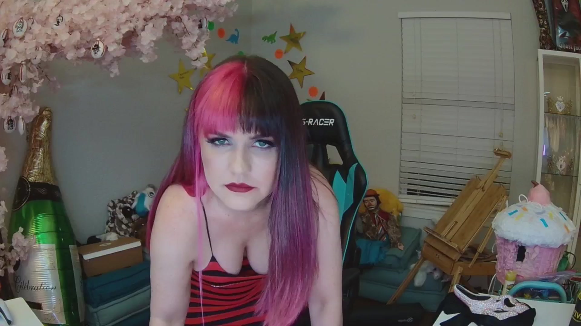 Gallery image thumbnail from DahliaIsDopey's myfreecams stream on, 07/24/2024, 03:36 image 7 of 20